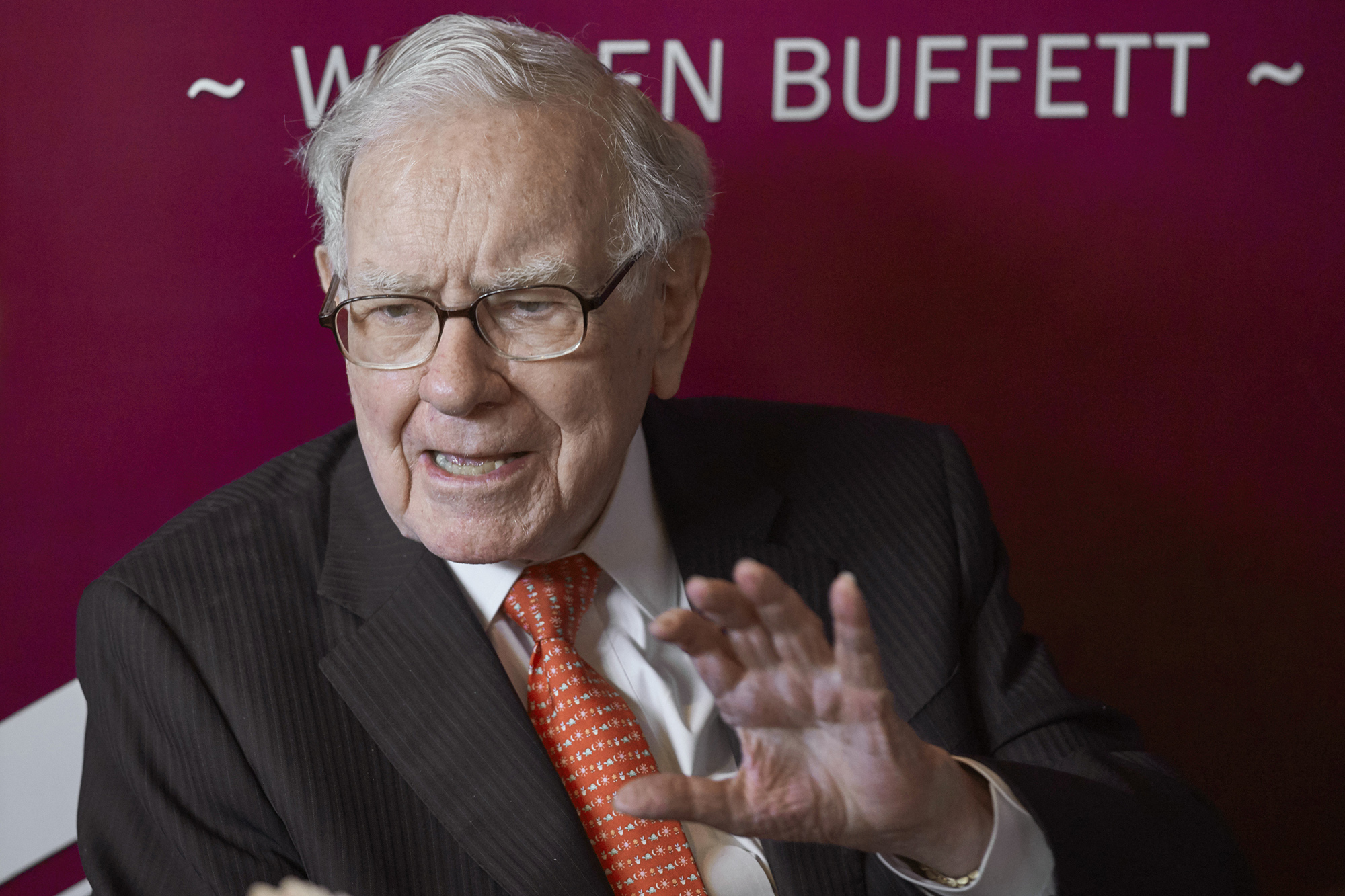 Warren Buffett won’t make an endorsement ahead of presidential election — despite ‘fraudulent claims’ on social media