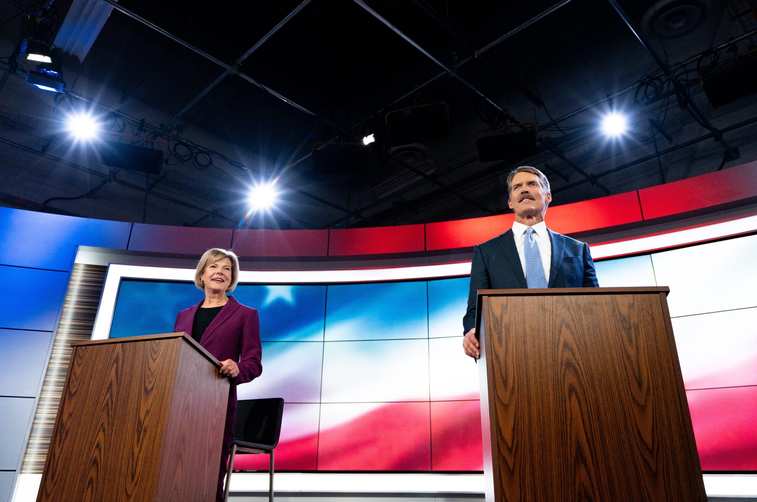 Dem Sen. Tammy Baldwin, with nine terms in Congress, pushes Supreme Court term limits in heated debate