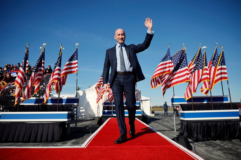 Trump brings back Stephen Miller as White House deputy chief of staff