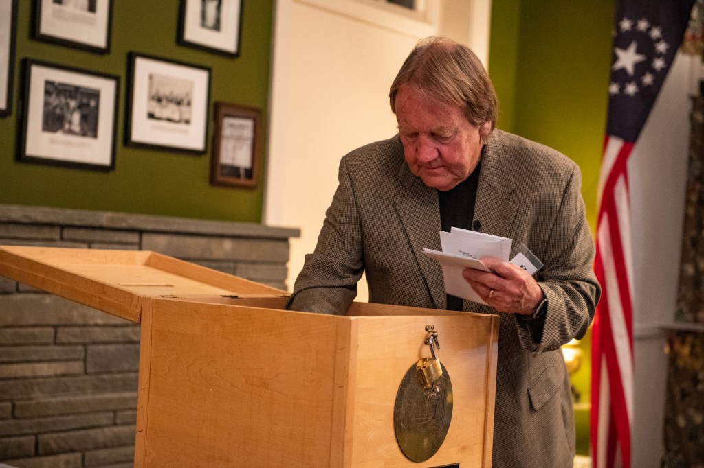 Trump, Harris split 6 votes cast in Dixville Notch, NH as Election Day kicks off