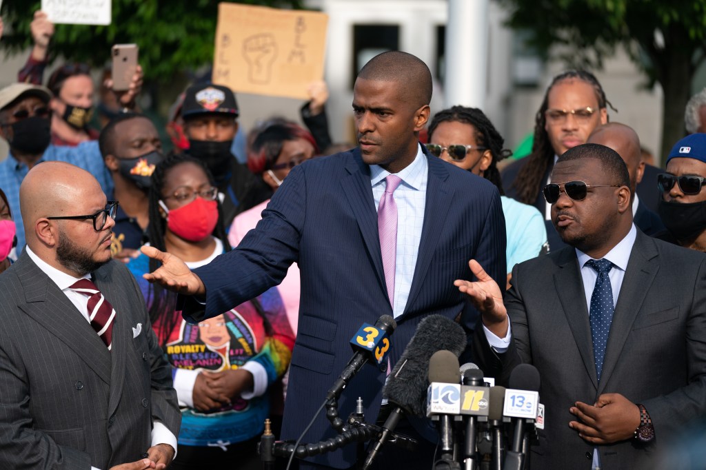 CNN pundit floats Harris as possible replacement for SCOTUS Justice Sotomayor as Dems pressure her to step down