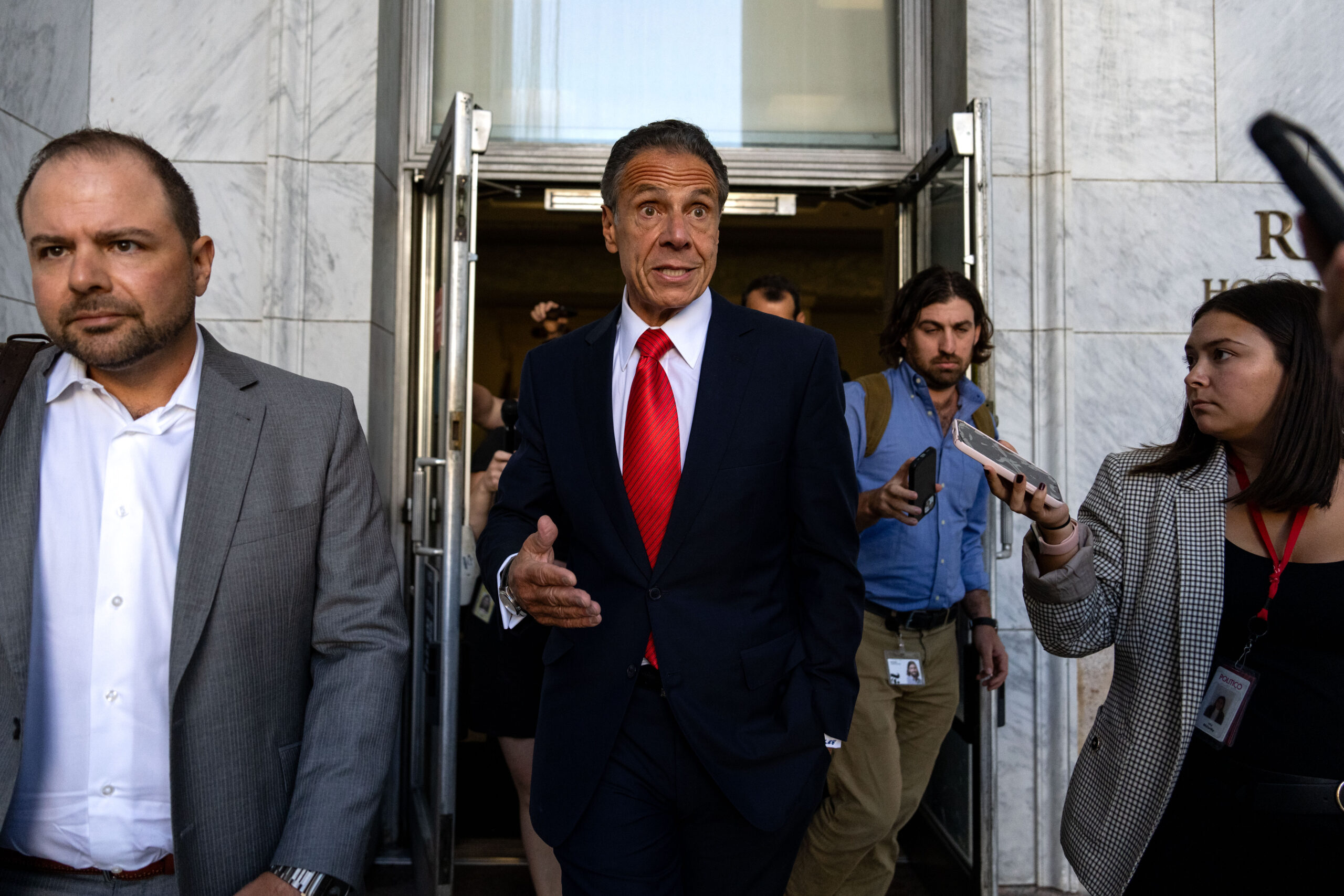 Disgraced ex-Gov. Andrew Cuomo living in posh Manhattan pad near his mom, sis as he weighs joining mayoral race