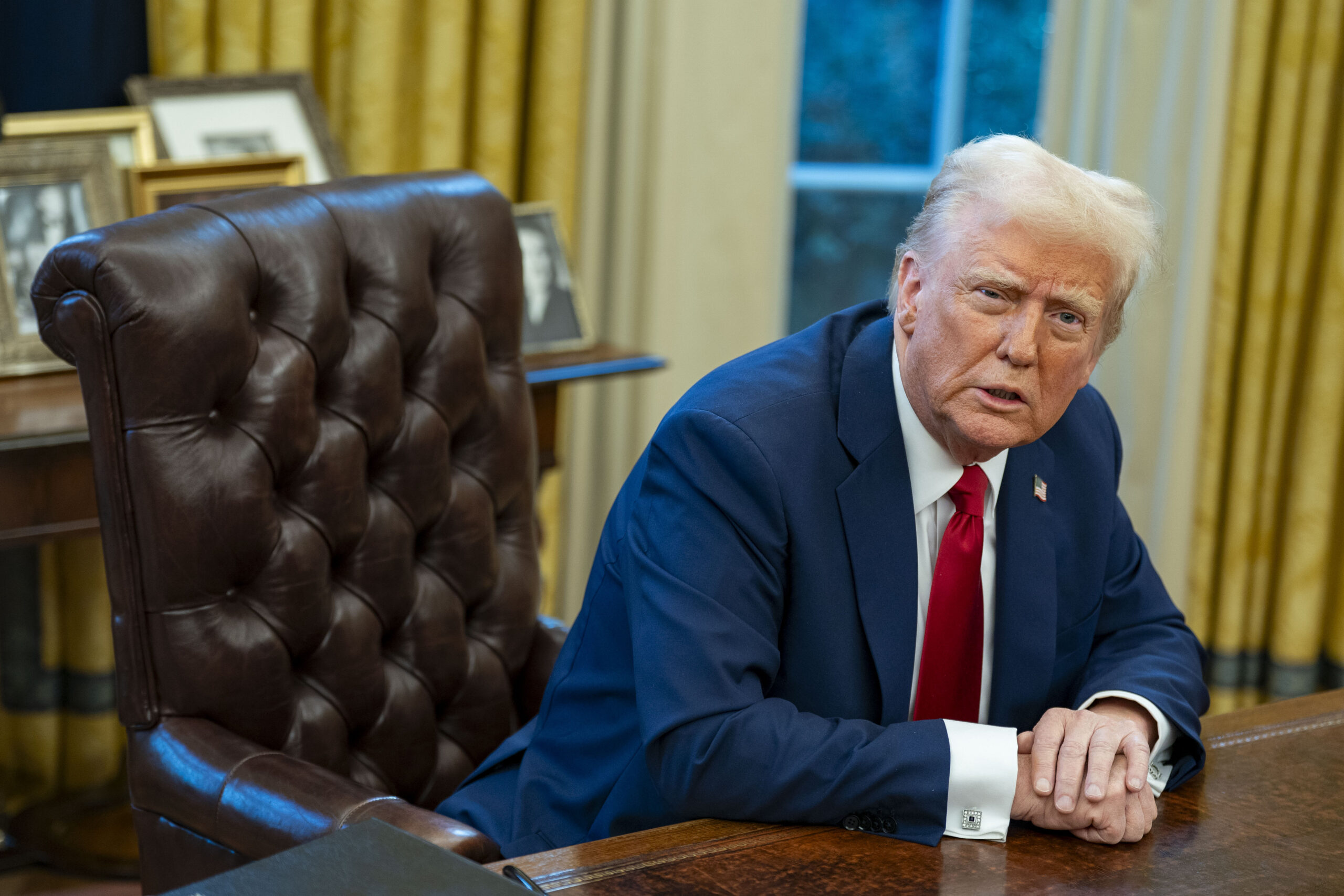 Federal workers told to remove pronouns from email signatures in Trump anti-DEI effort