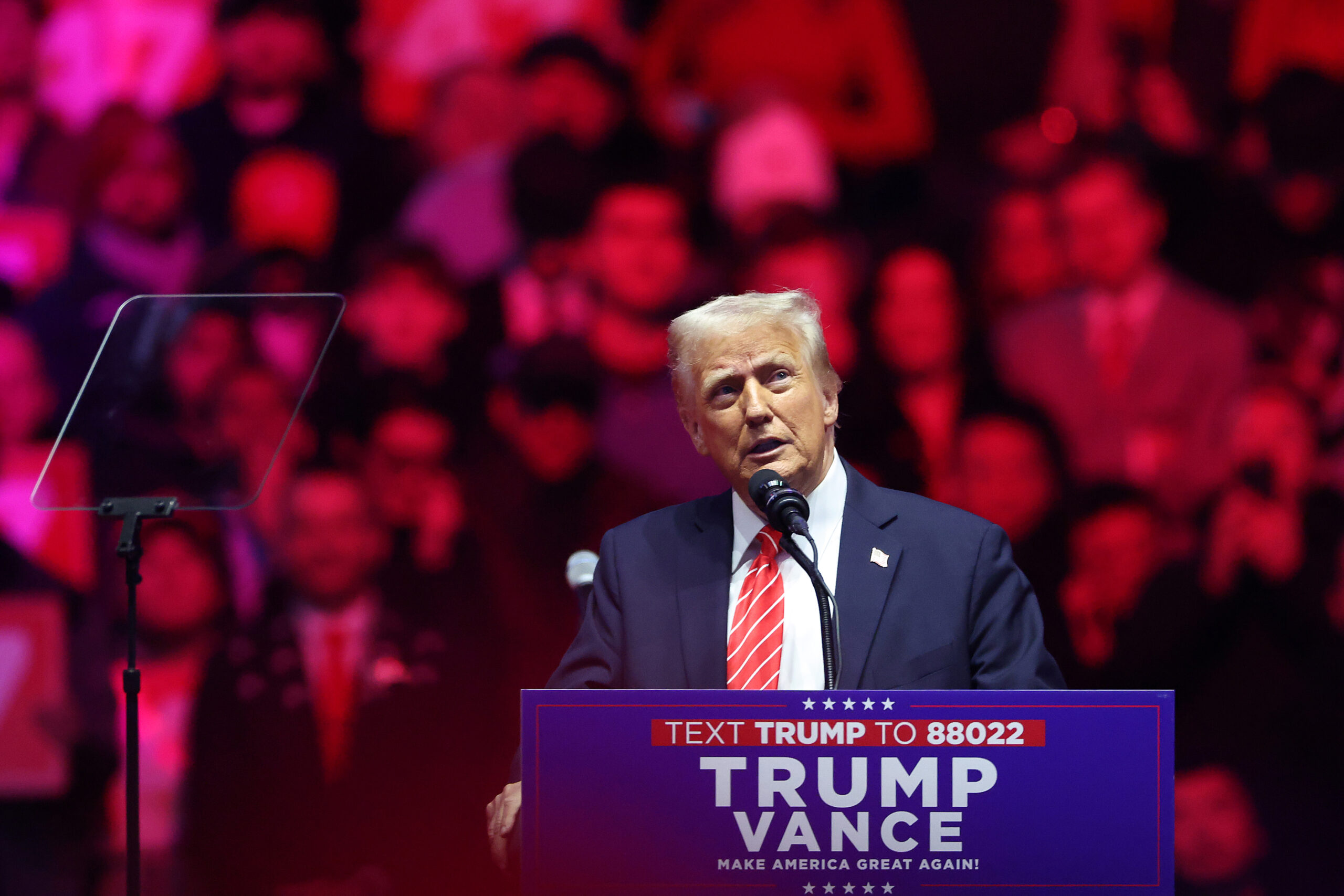 Trump to suspend security clearances of 51 former CIA contractors who falsely implied Hunter Biden laptop was Russian fake