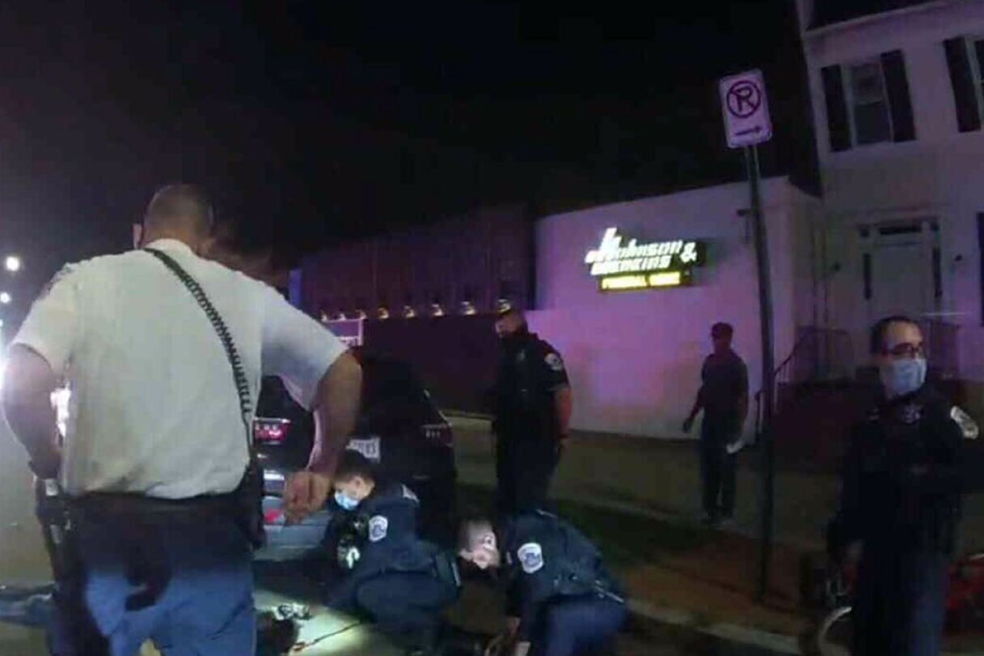 Trump pardons DC police officers involved in deadly moped chase