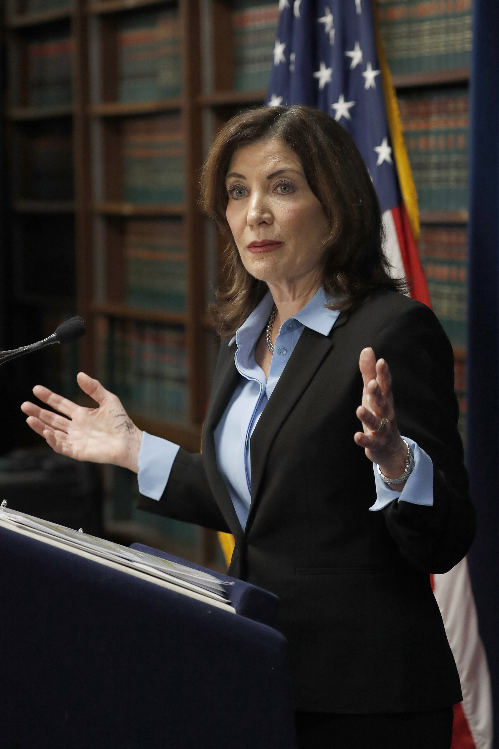 Gov. Hochul orders flags raised to full-staff for Trump’s inauguration in goodwill gesture to new administration