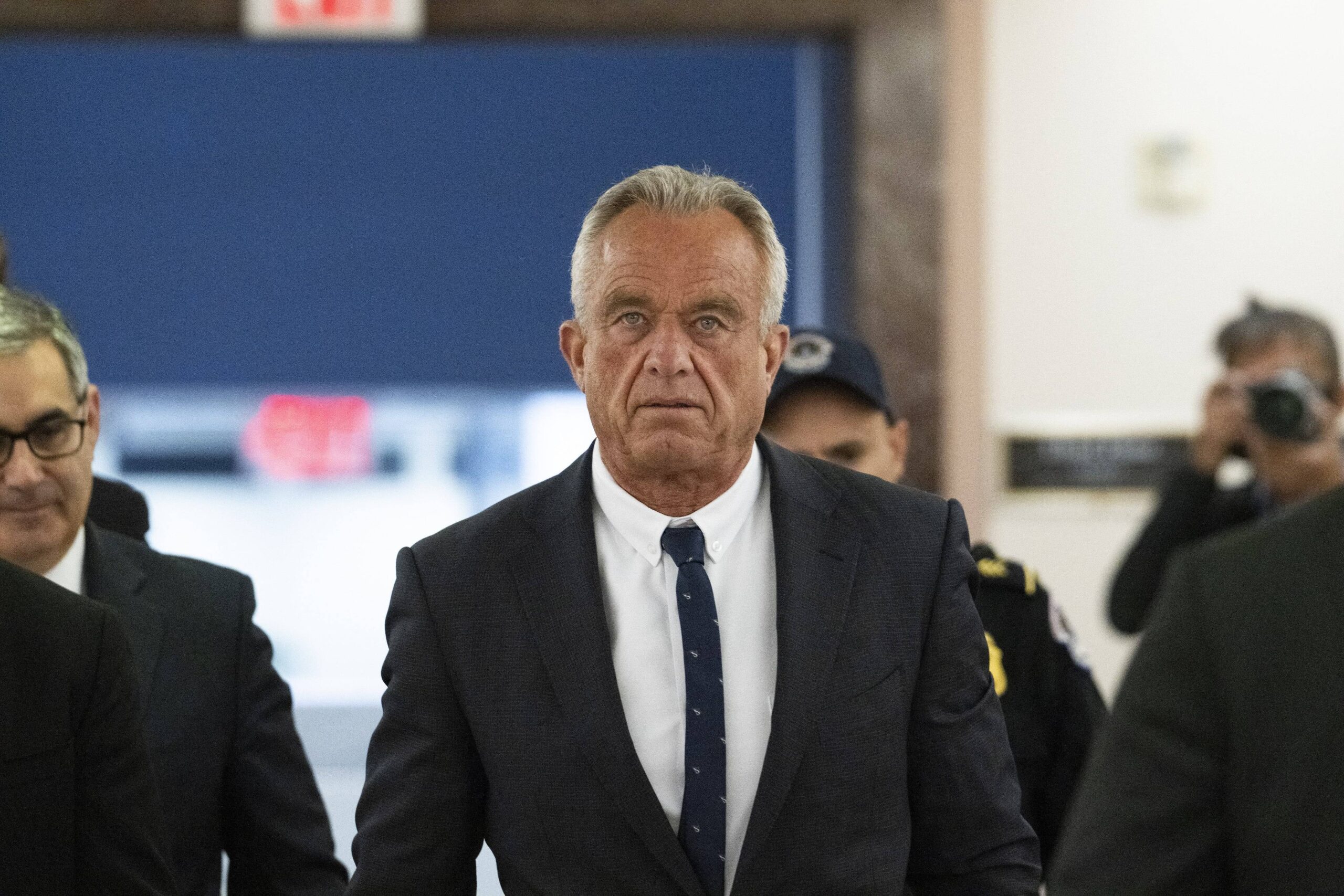 RFK Jr. to meet with slew of Dems including Elizabeth Warren, Bernie Sanders