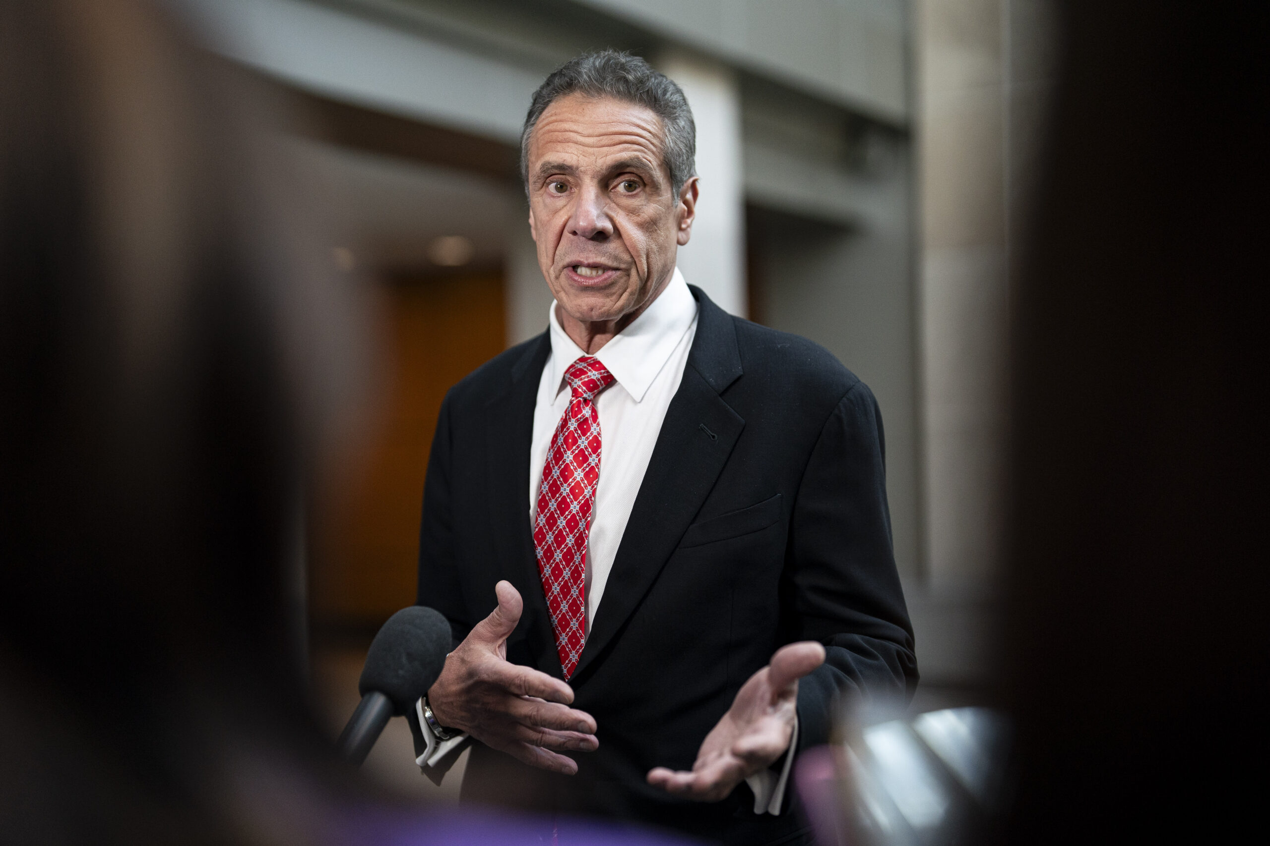 Socialist lawmakers neck-and-neck in NYC race for mayor — but still lag behind Cuomo in latest poll
