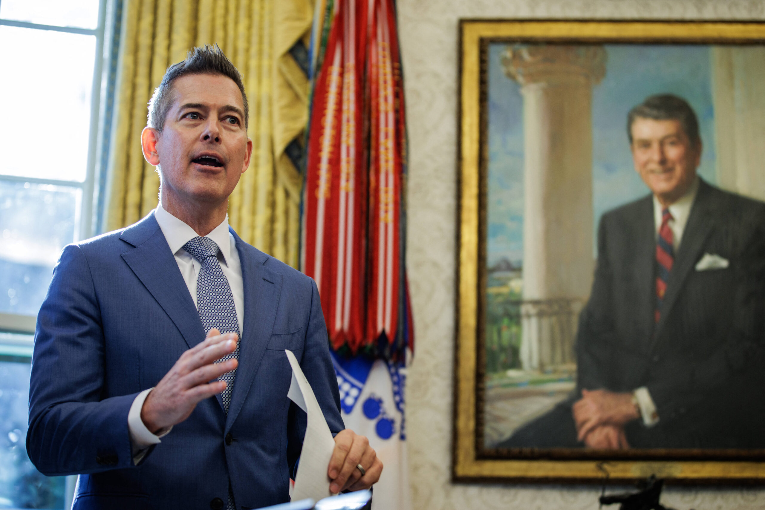Sean Duffy welcomes SpaceX employees to Air Traffic Control System Command Center as hundreds of FAA workers fired