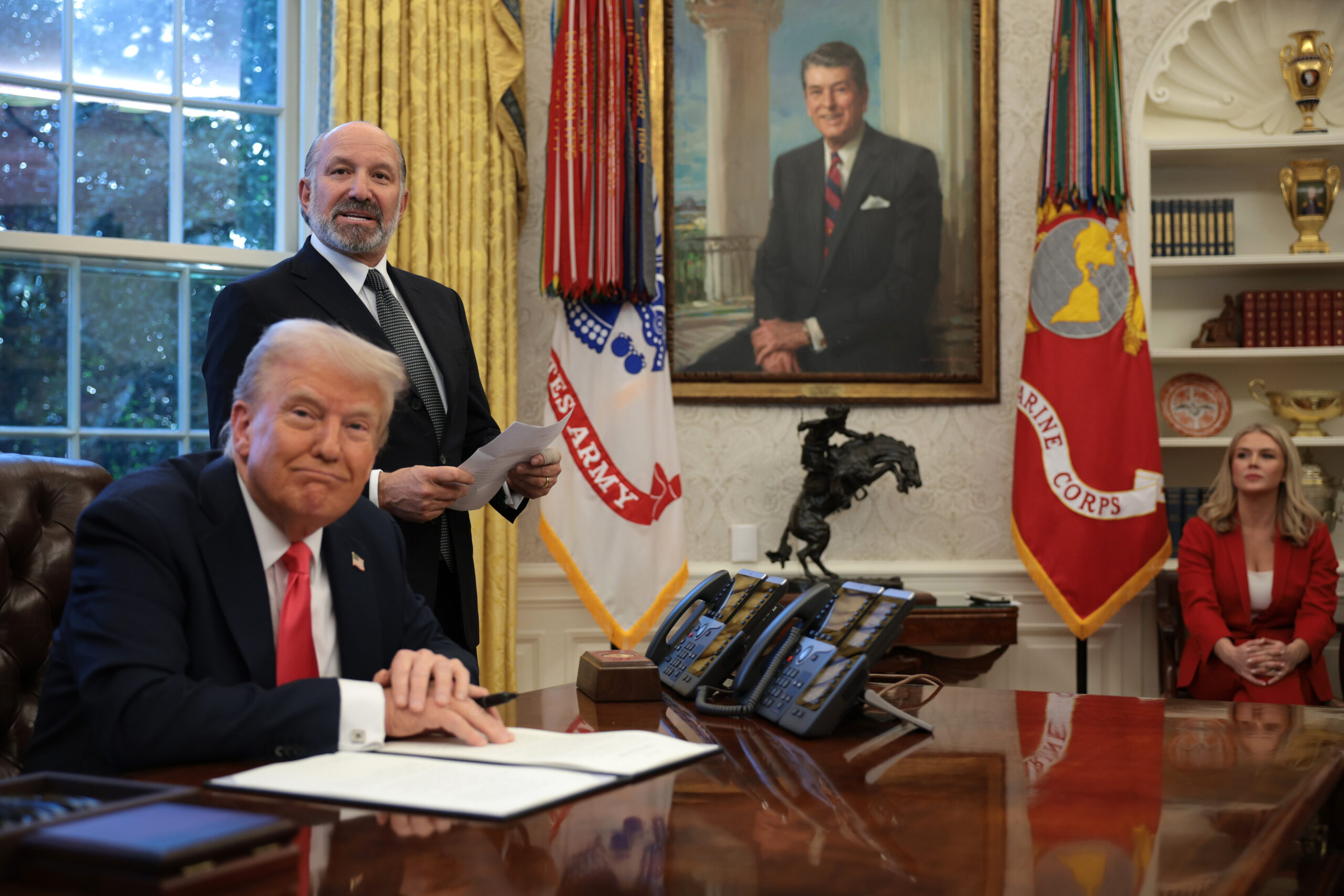 Trump says US will sell $5M ‘gold cards’ to foreigners: ‘Green card privileges-plus’