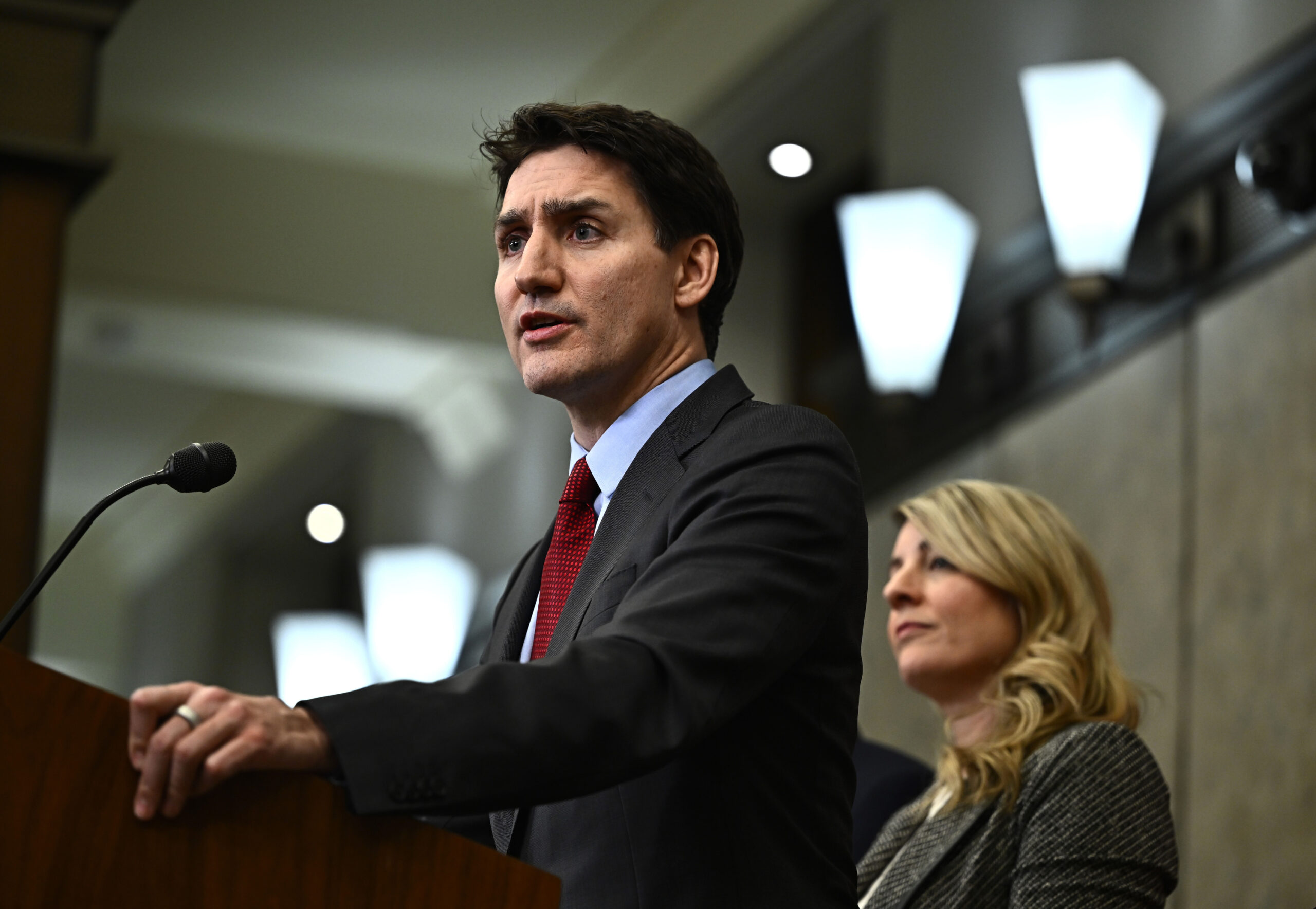 CEO of Canada’s 2nd biggest company defends Trump’s tariff demands, slams Trudeau for not stopping trade war