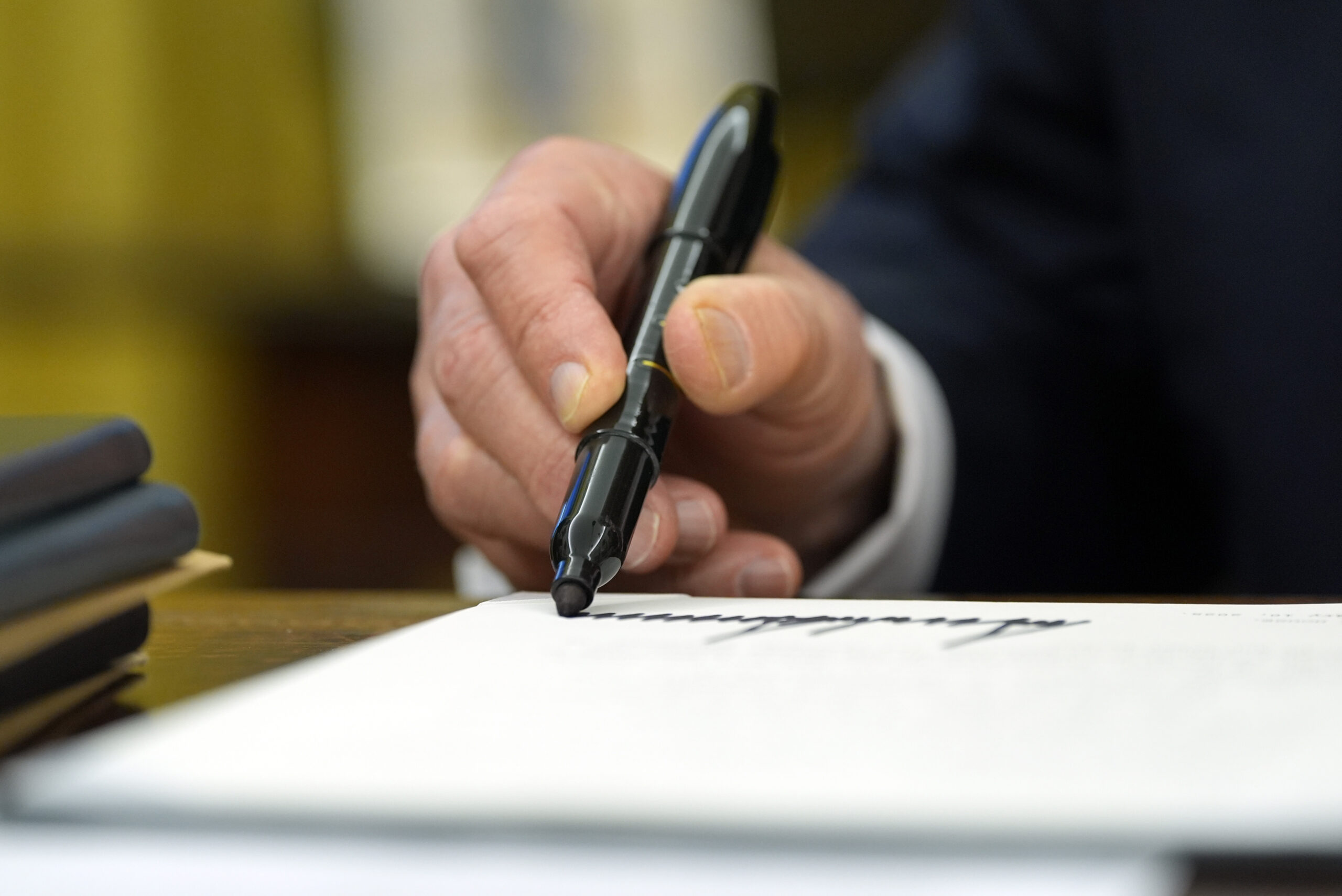 Trump signs executive order reversing Biden’s plastic straw ban