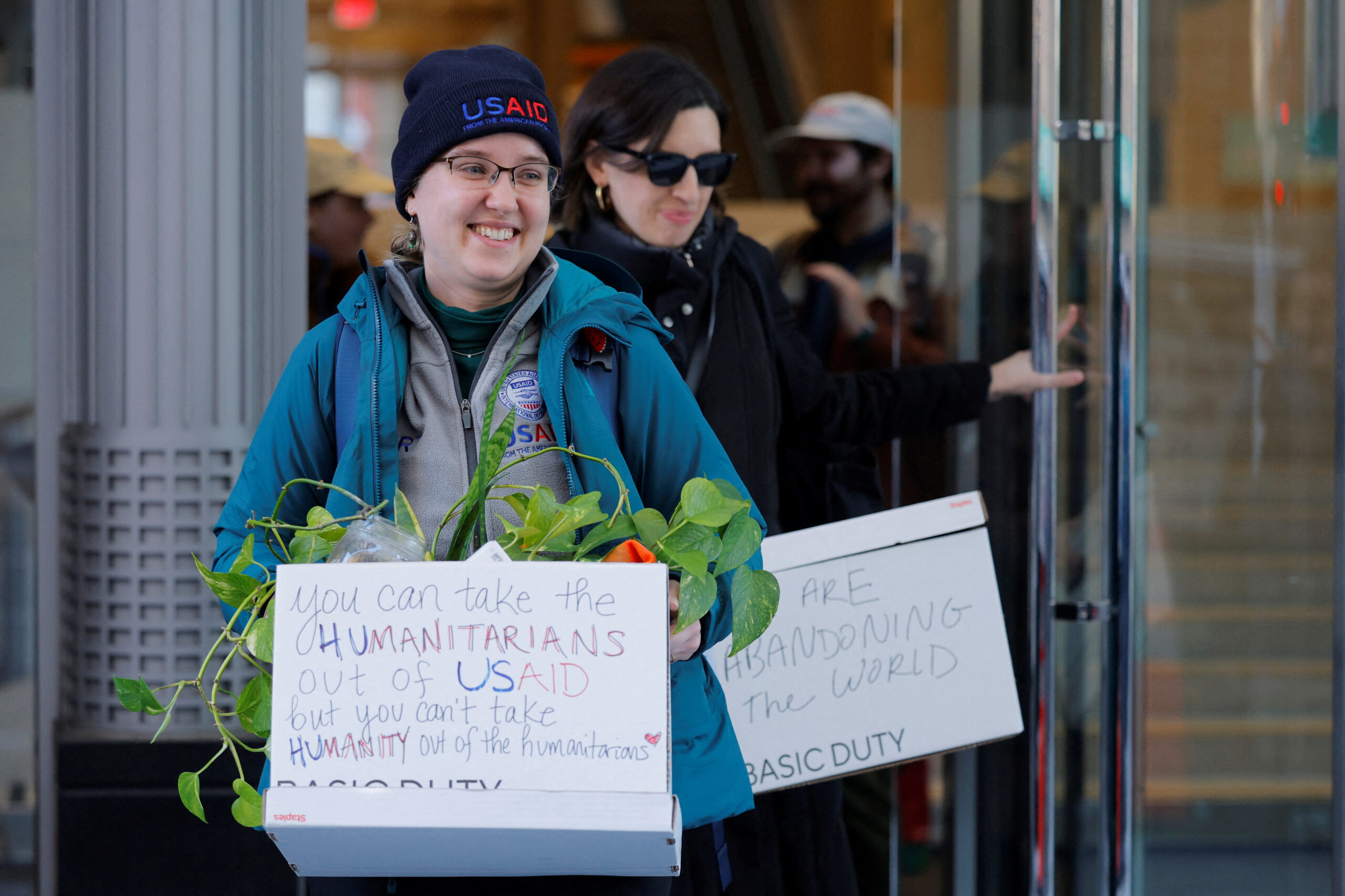 Former USAID employees will get 15 minutes to collect personal belongings from shuttered DC office