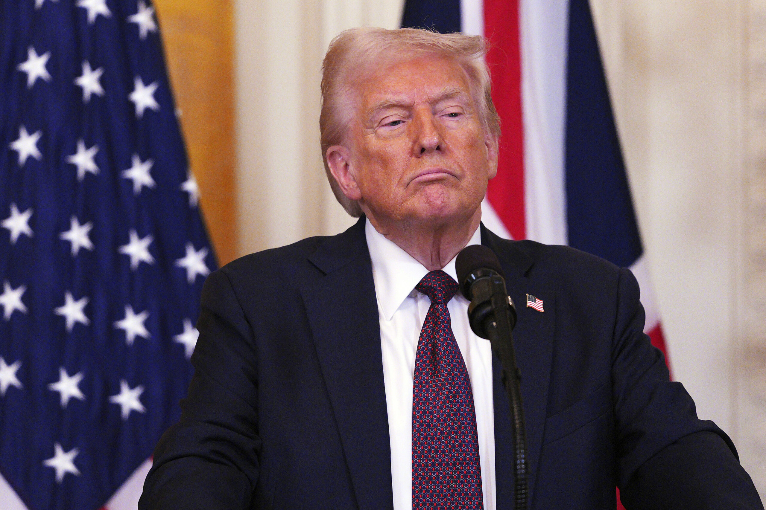 Trump says tariffs against Canada and Mexico will go into effect next week: ‘Drugs are still pouring into our Country’