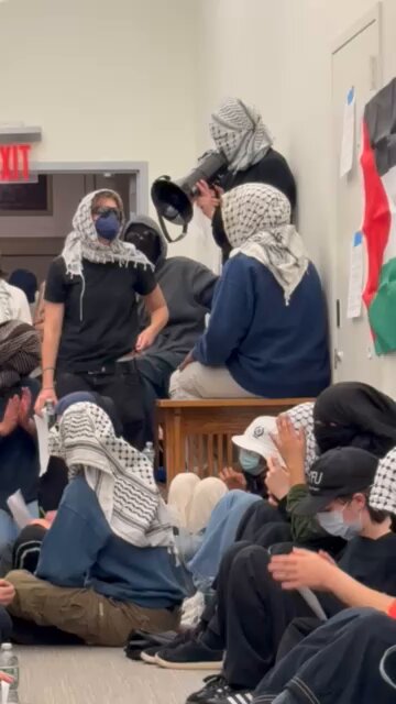 Jewish advocacy group calls on DOJ to defund Columbia, Barnard for failing to protect students as violent anti-Israel protests rage: ‘Hostile and dangerous’