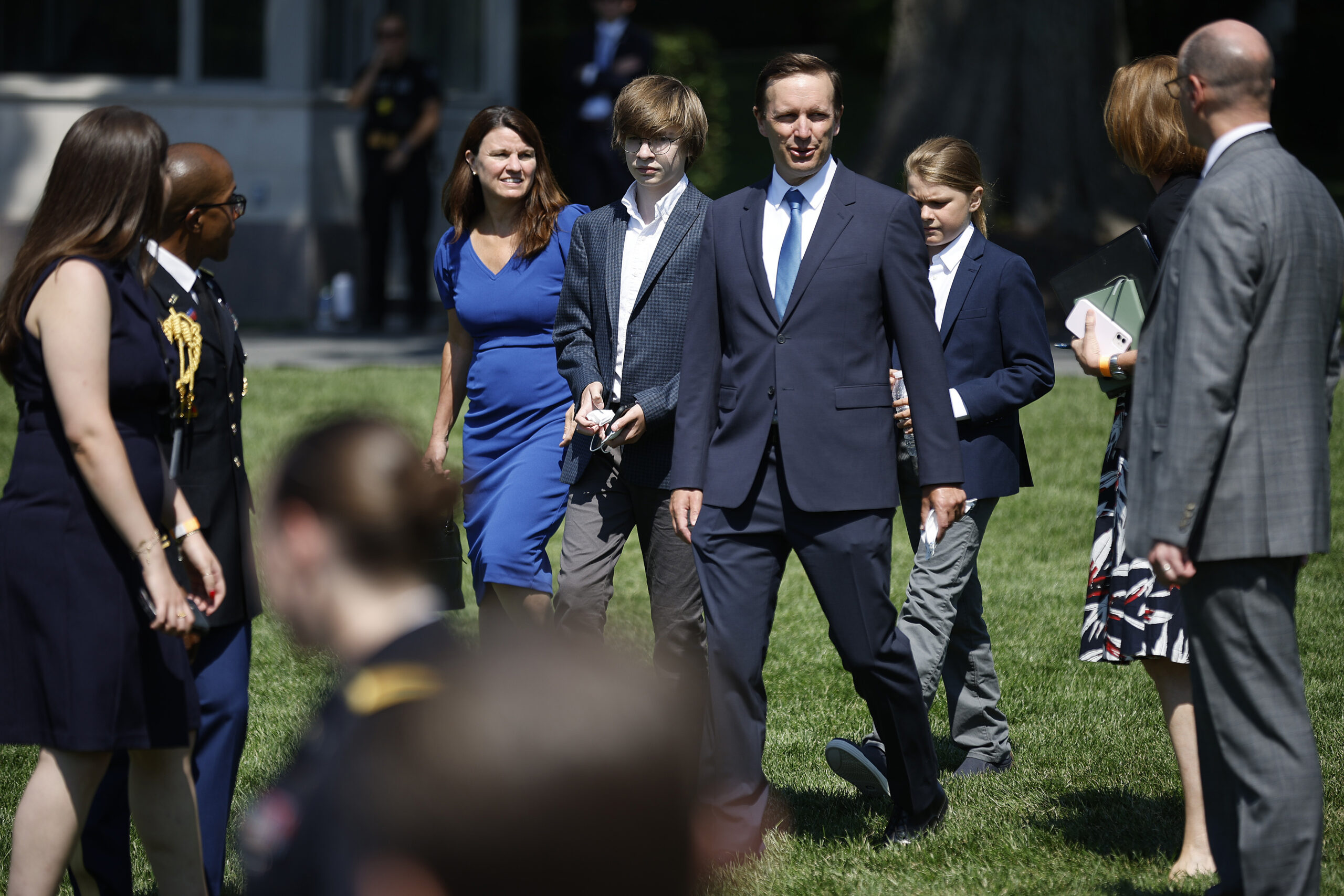 Dem Sen. Chris Murphy caught ‘cuddling’ on date with progressive media publisher — amid separation from his wife