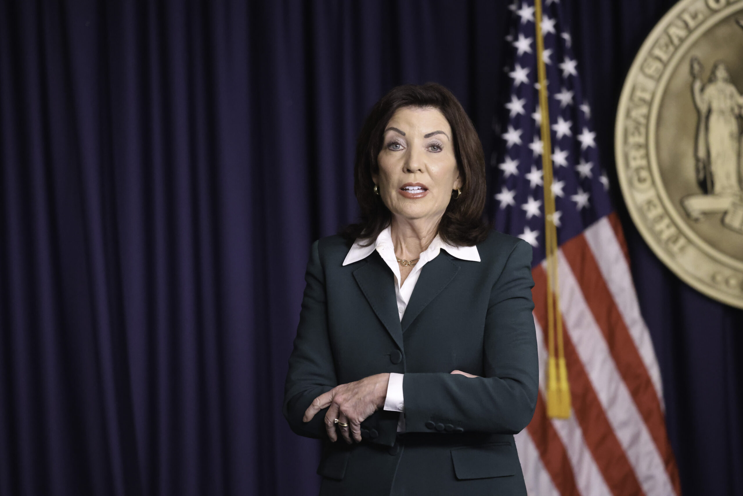 House Dems, GOP urge Gov. Hochul to pump brakes on impractical electric car edict