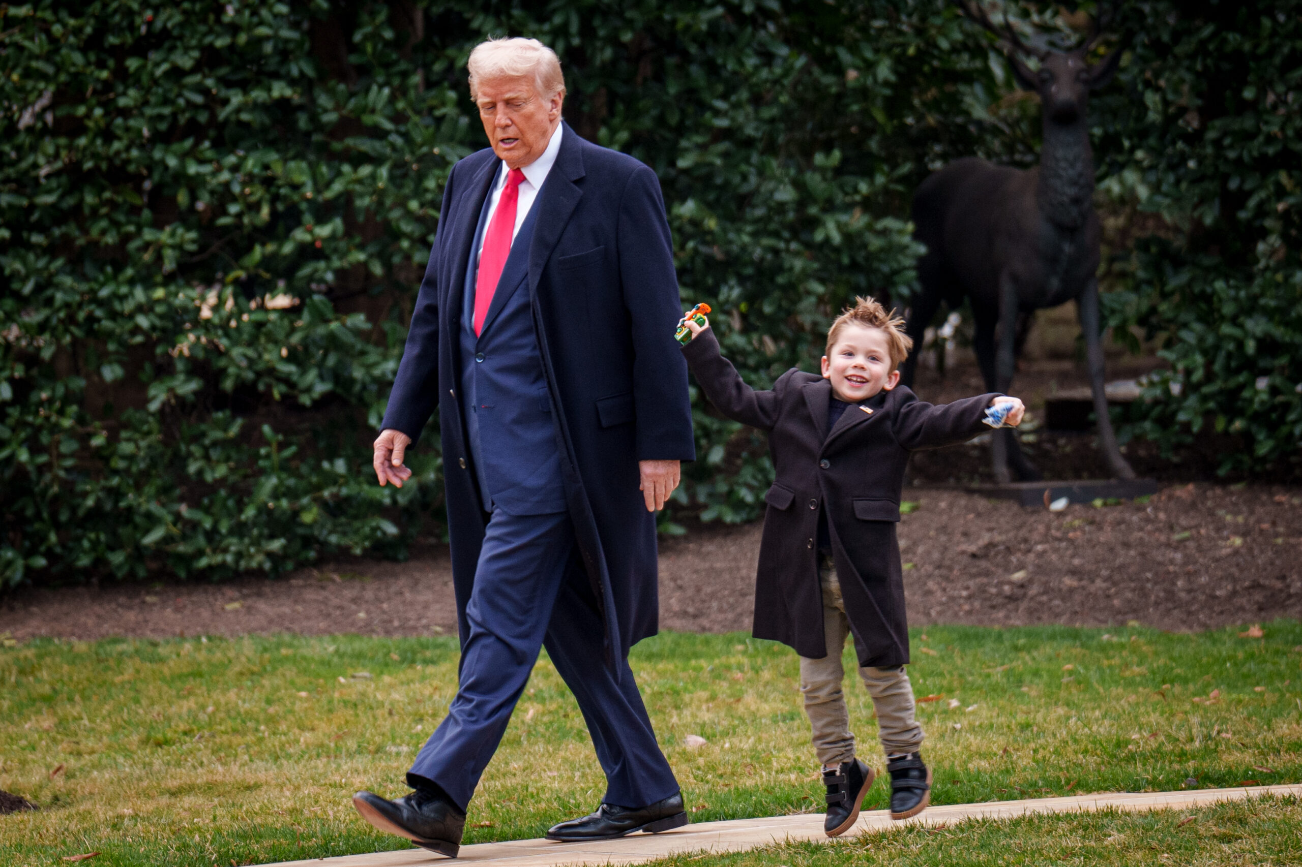 Heartwarming moment  between Trump and Elon Musk’s son ‘Lil X’ goes viral