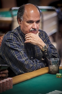 Nonprofit CEO who raked in $3B in Biden grants for migrant kid housing has won $800K at high-stakes poker