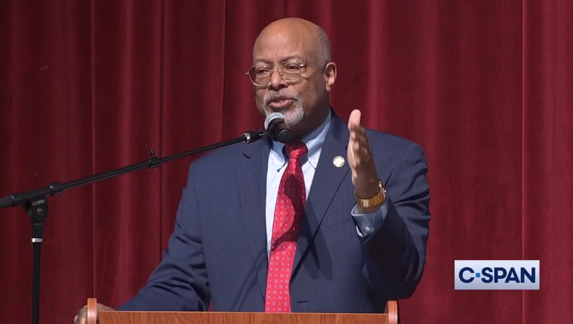 Maryland congressman urges Senate Dems to ‘pick new leadership’ after Schumer’s shutdown vote U-turn