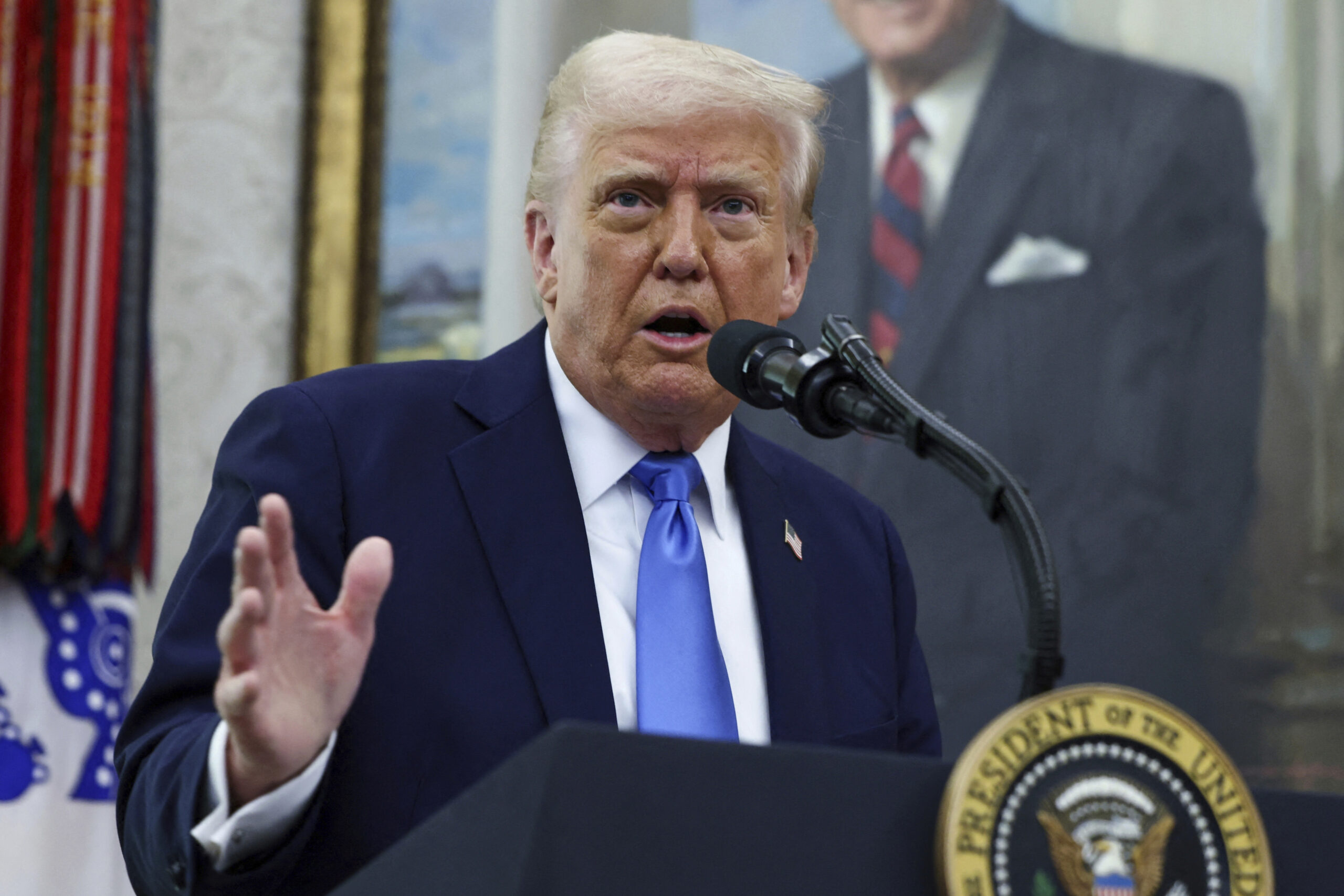 Trump reveals he pulled the Elise Stefanik UN ambassador nomination over worries about  GOP House majority