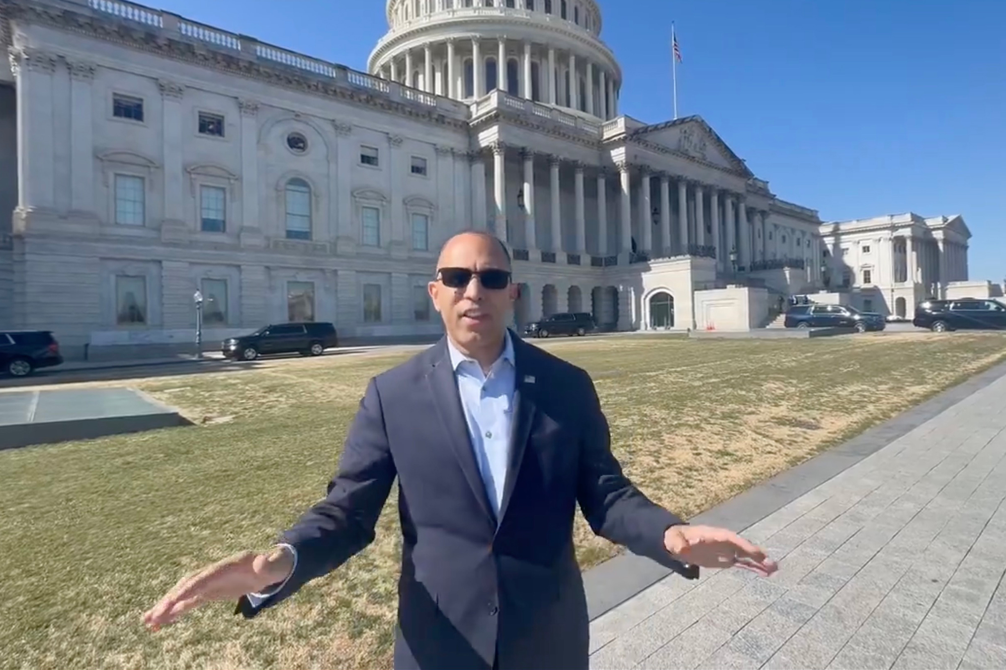 Dem leader Hakeem Jeffries trolled for bizarre video insisting ‘American people are with us’ — with no supporters in sight