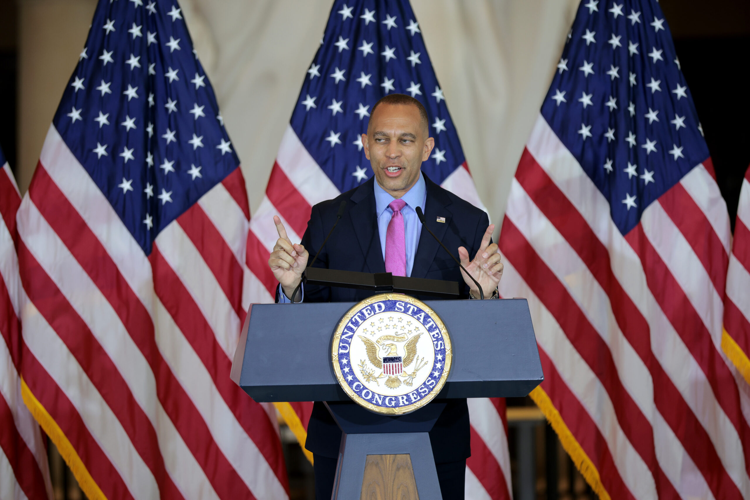 Hakeem Jeffries refuses to say whether Dems’ tone-deaf trips to visit Kilmar Abrego Garcia in El Salvador were a ‘mistake’