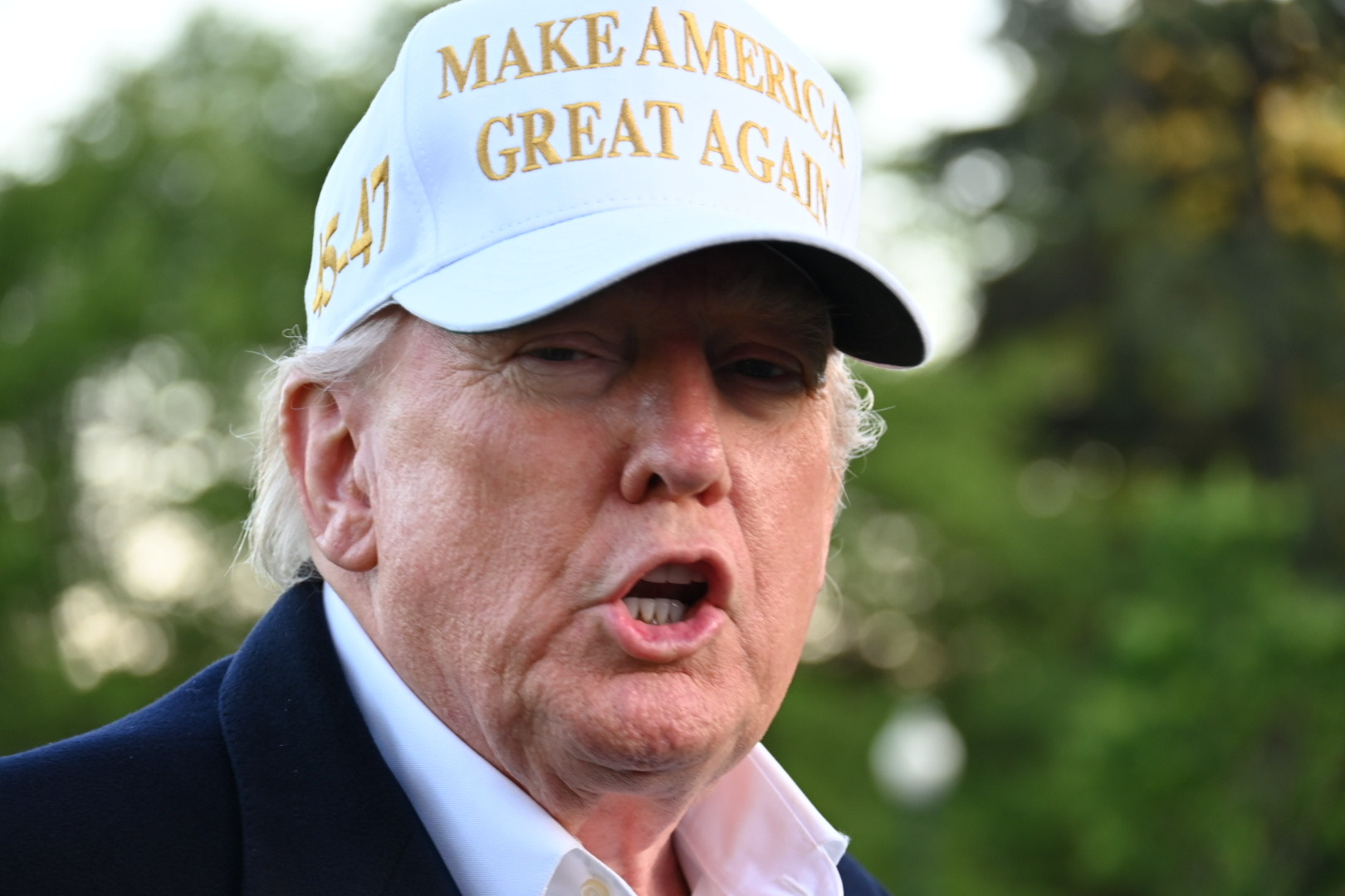 Trump to sign sweeping ‘law and order’ EO to shield cops and turn up heat on sanctuary cities