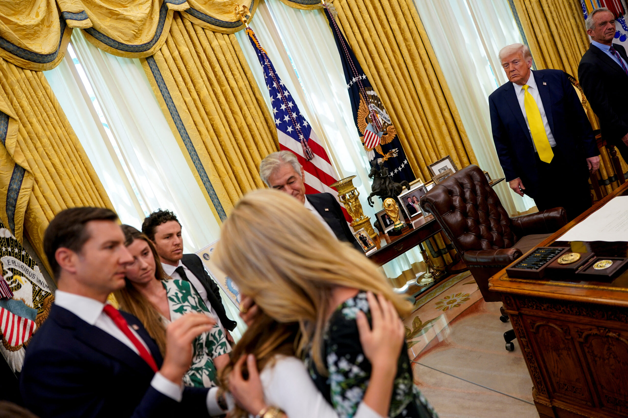 Trump presser comes to quick end after young girl related to Dr. Oz faints in Oval Office