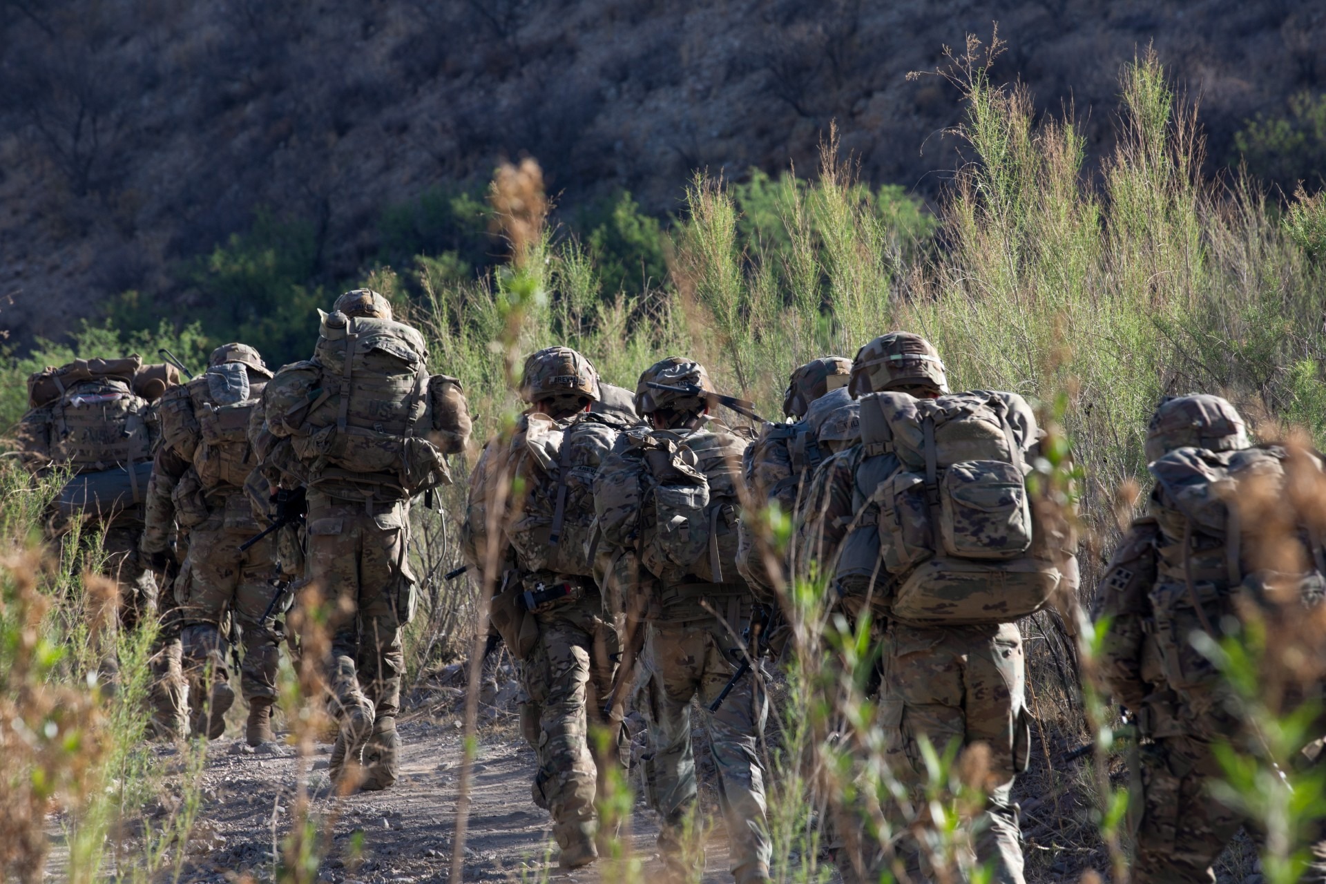 Trump deploys 1,115 additional troops to US-Mexico border, bringing total to nearly 10K service members