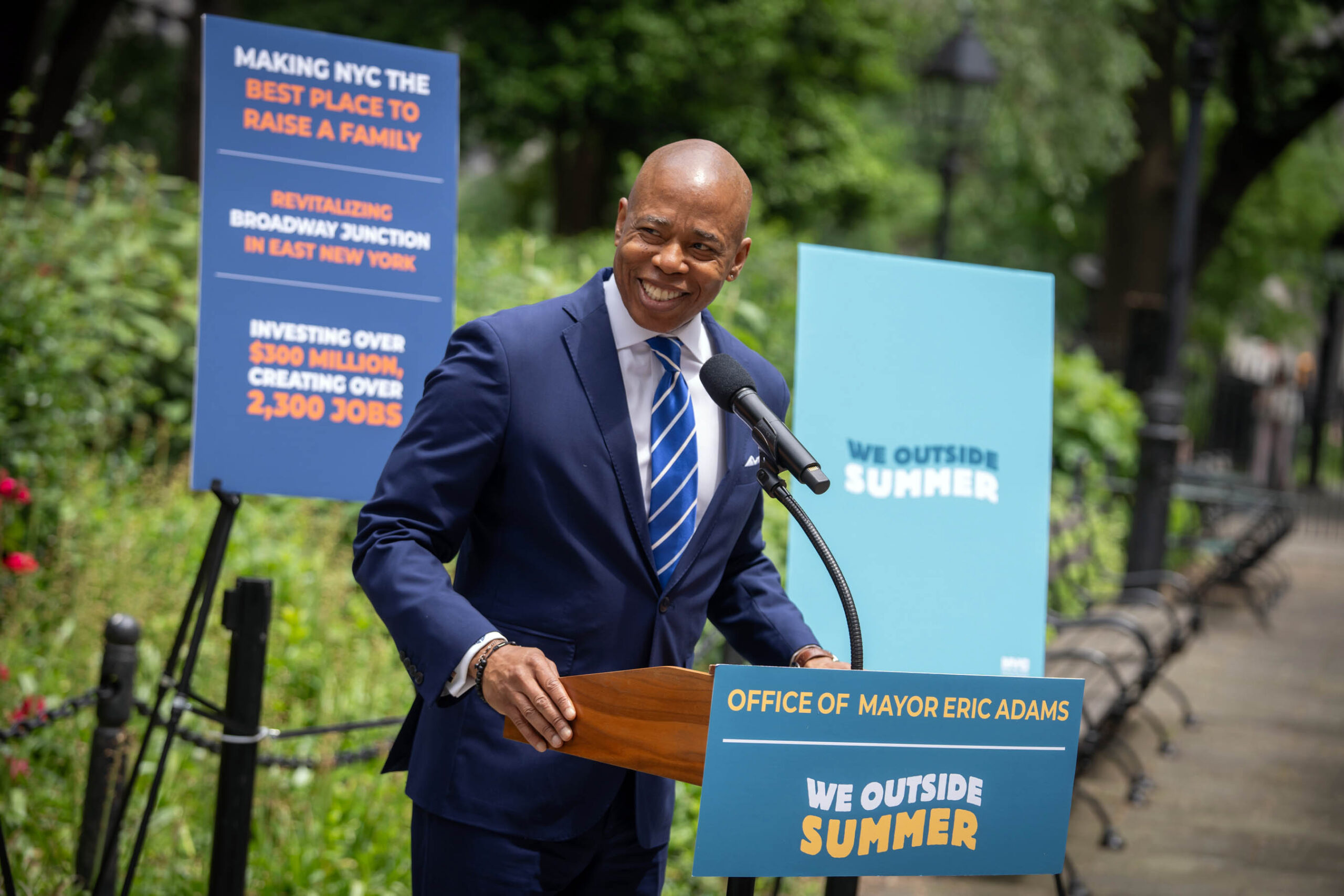 Mayor Adams expands key safety program to Central Park to crack down on aggressive pedicabs, illegal hawking