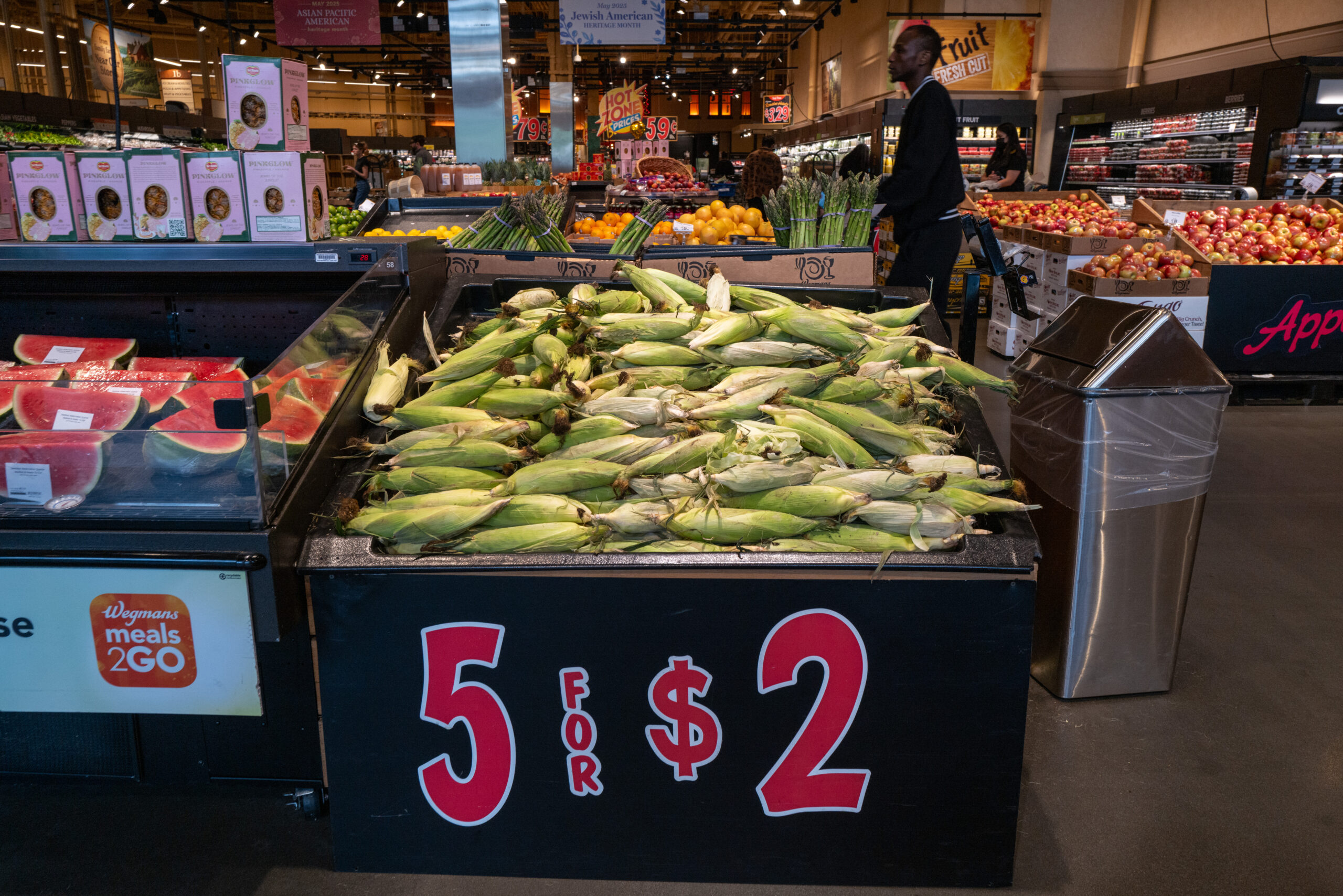 More voters say US economy improving, but most still pessimistic: poll