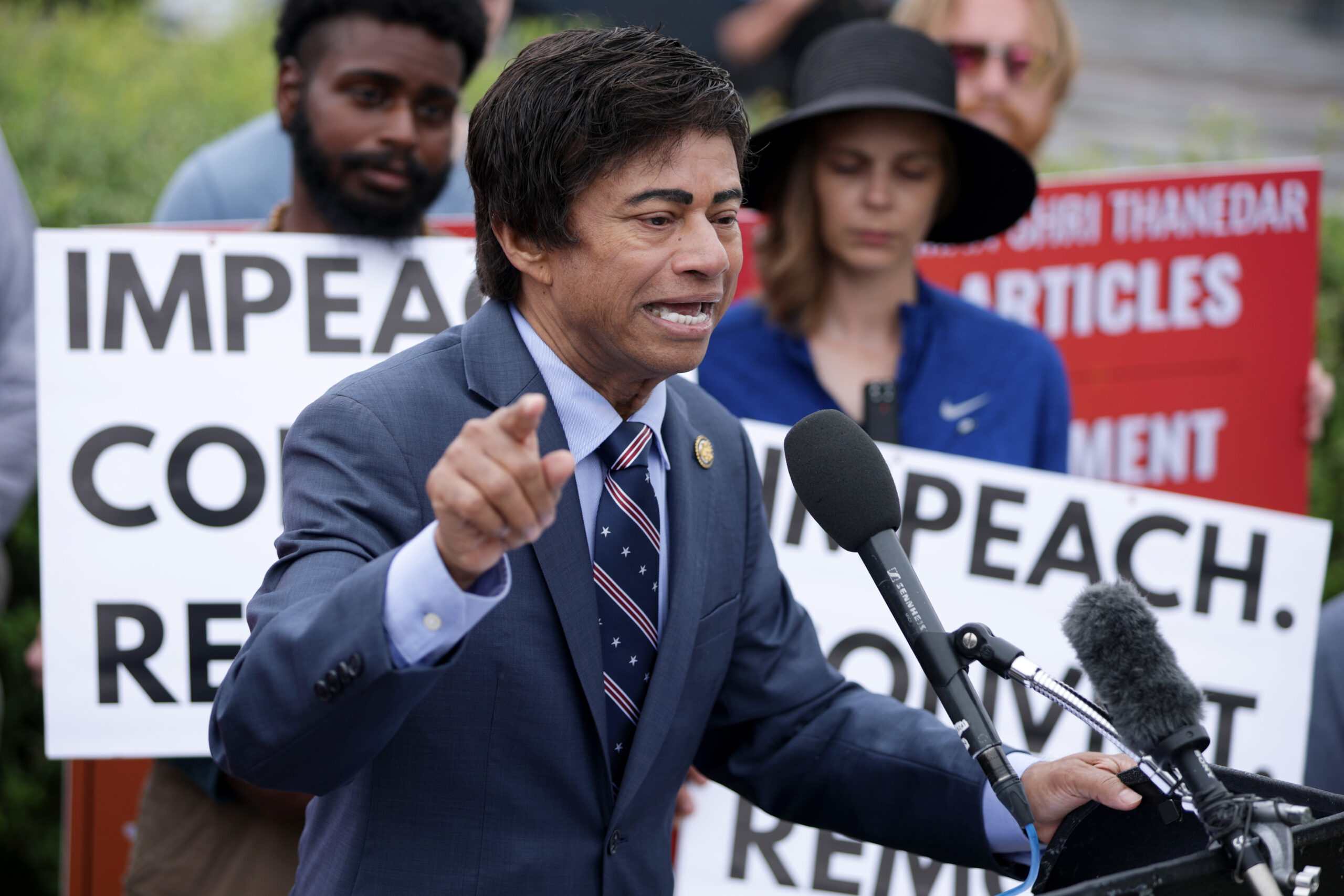 House Democrat pulls Trump impeachment resolution after backlash from own party