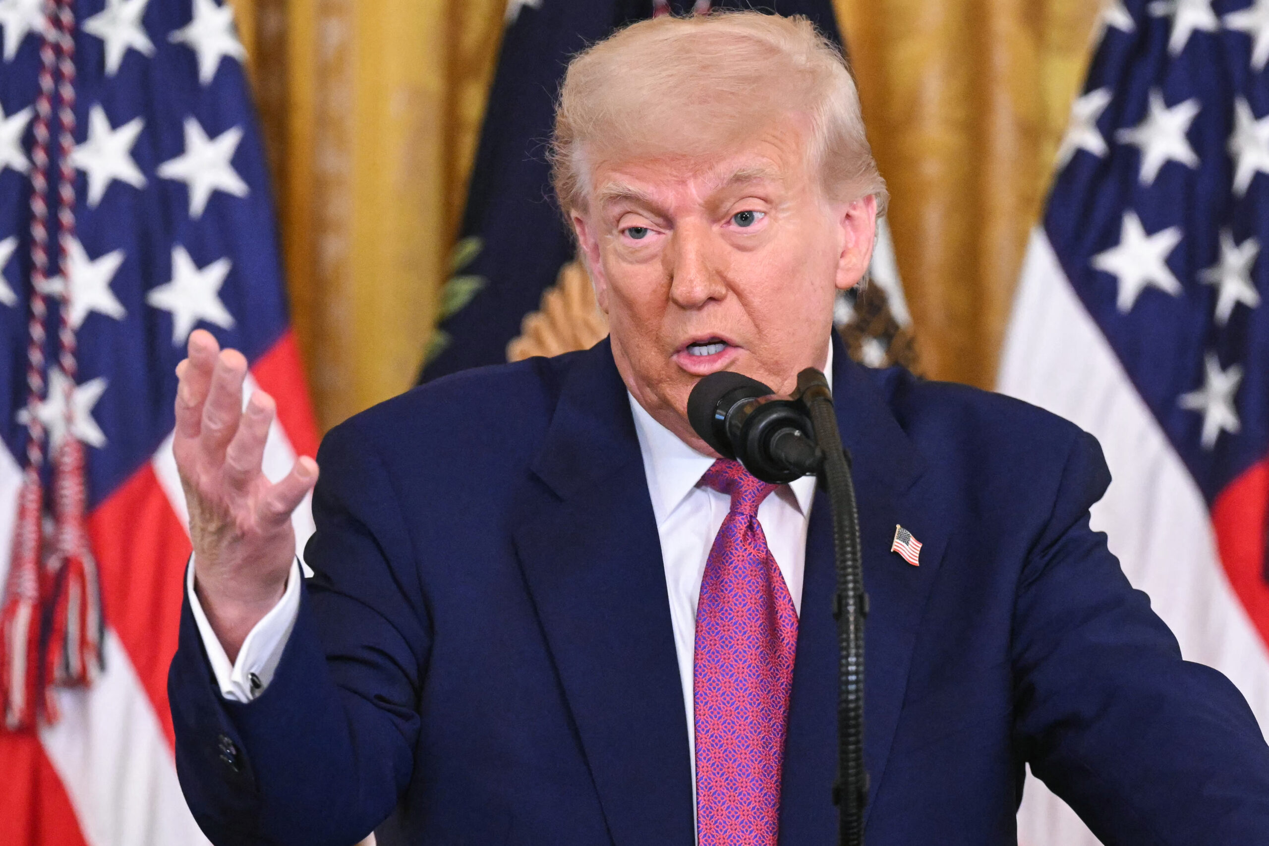 Trump urges ‘numbskull’ Fed chair Powell to lower interest rates — as prez reveals he plans to replace him