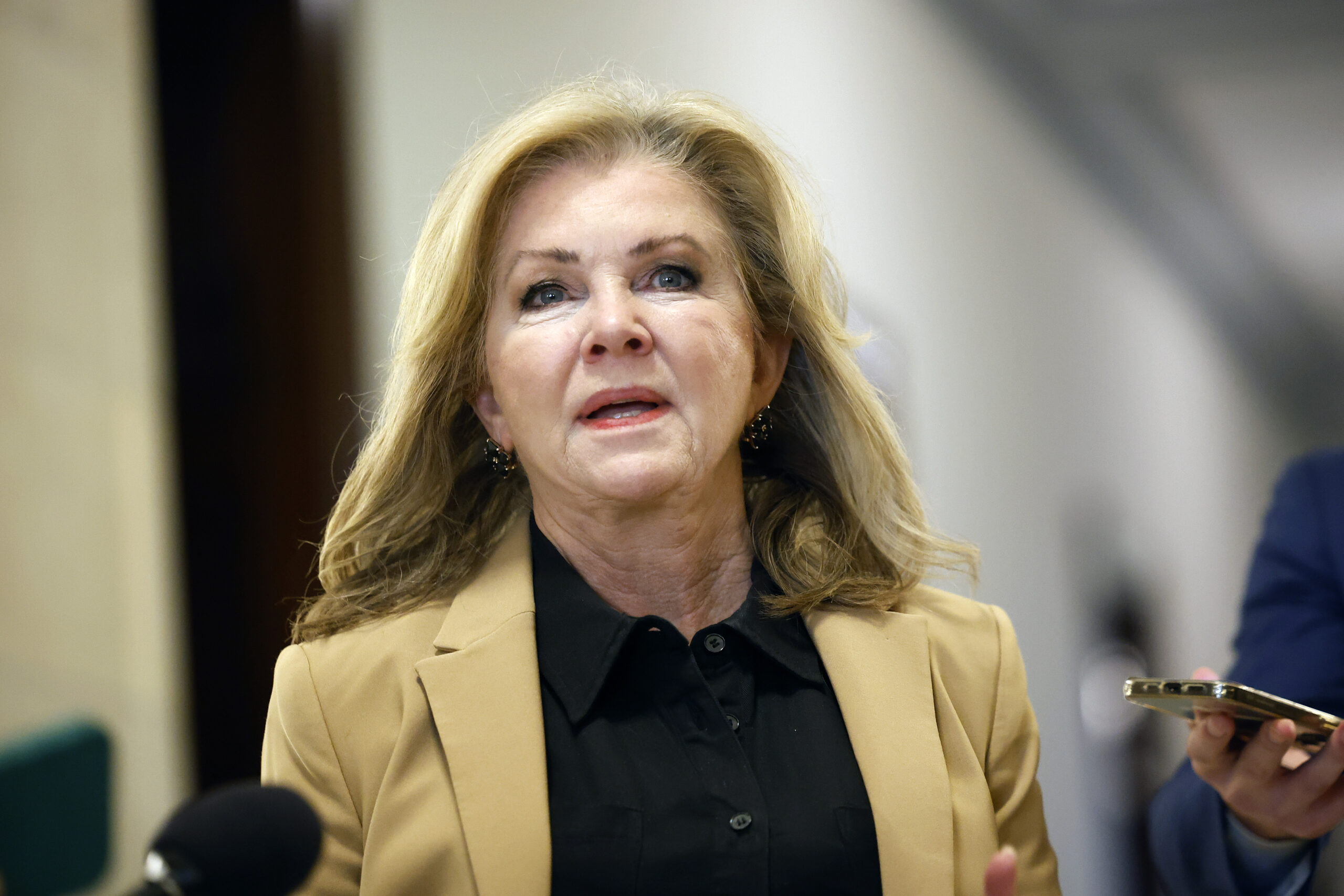 Sen. Marsha Blackburn unveils bill to shield law enforcement from doxxing as Dems push to out ICE agents