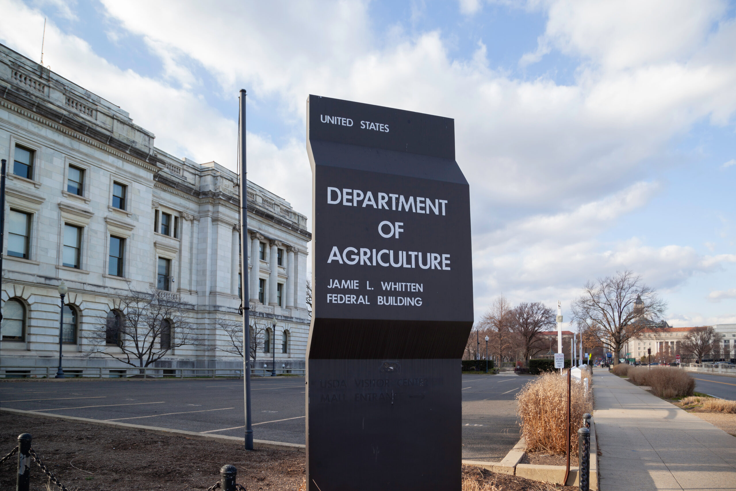 USDA to vacate several Washington buildings, relocate staff to regional hubs