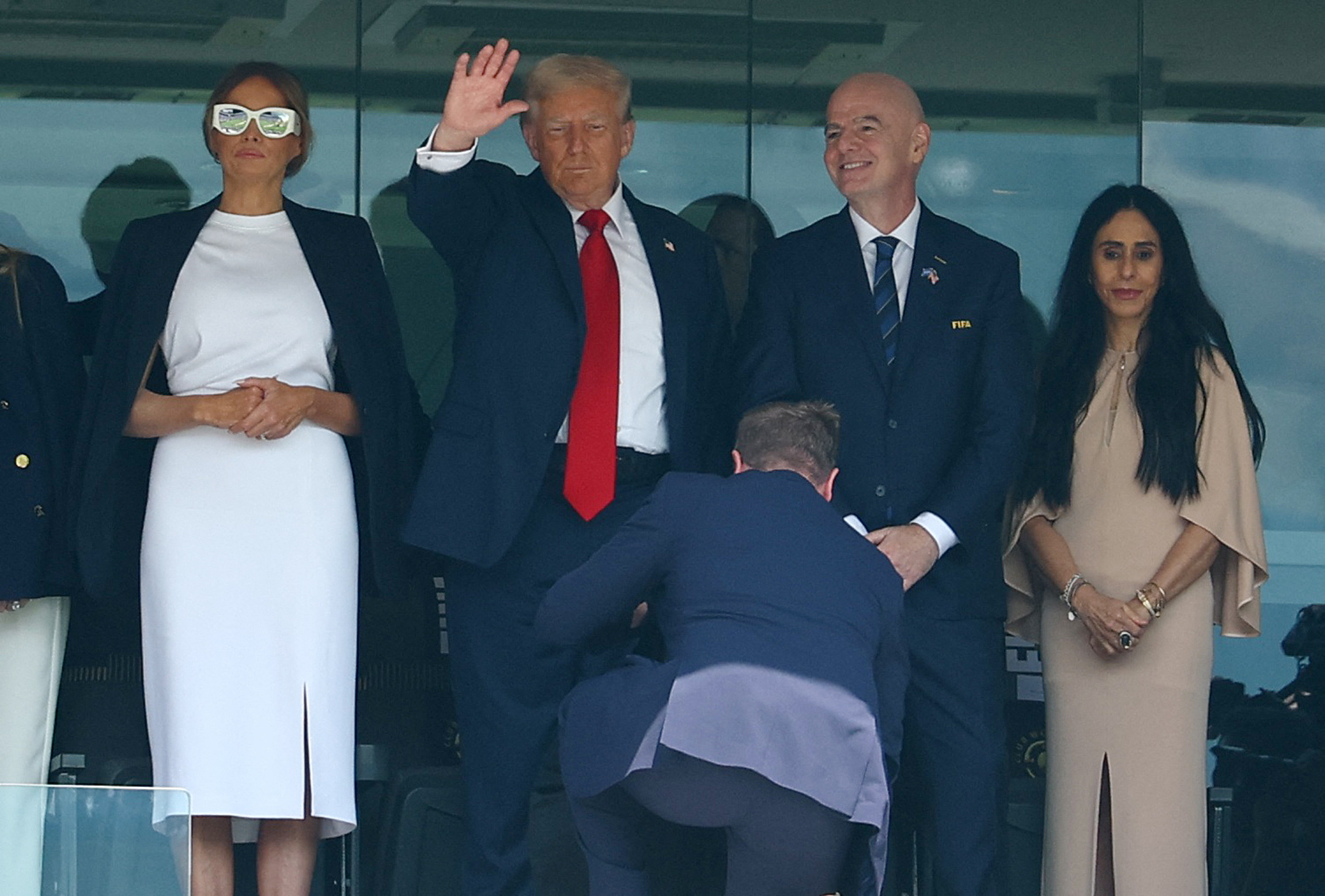 President Trump and first lady Melania arrive at MetLife Stadium to huge applause for FIFA Club World Cup final