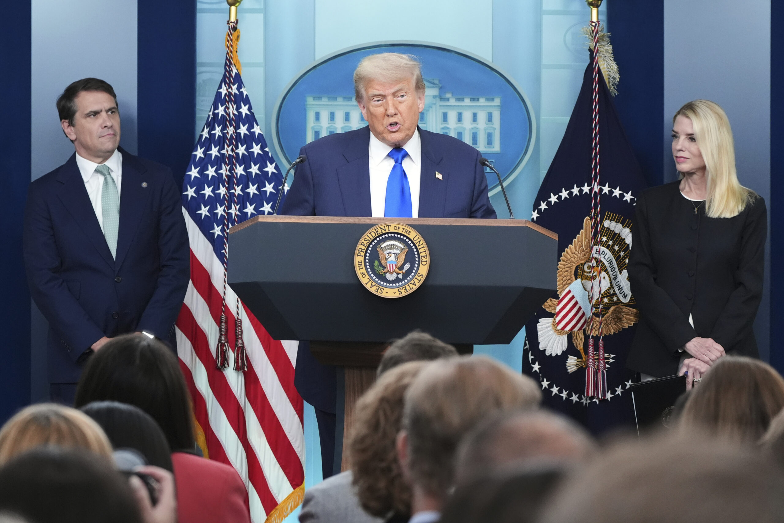 Appeals court blocks Trump’s effort to end birthright citizenship, upholding lower court order 