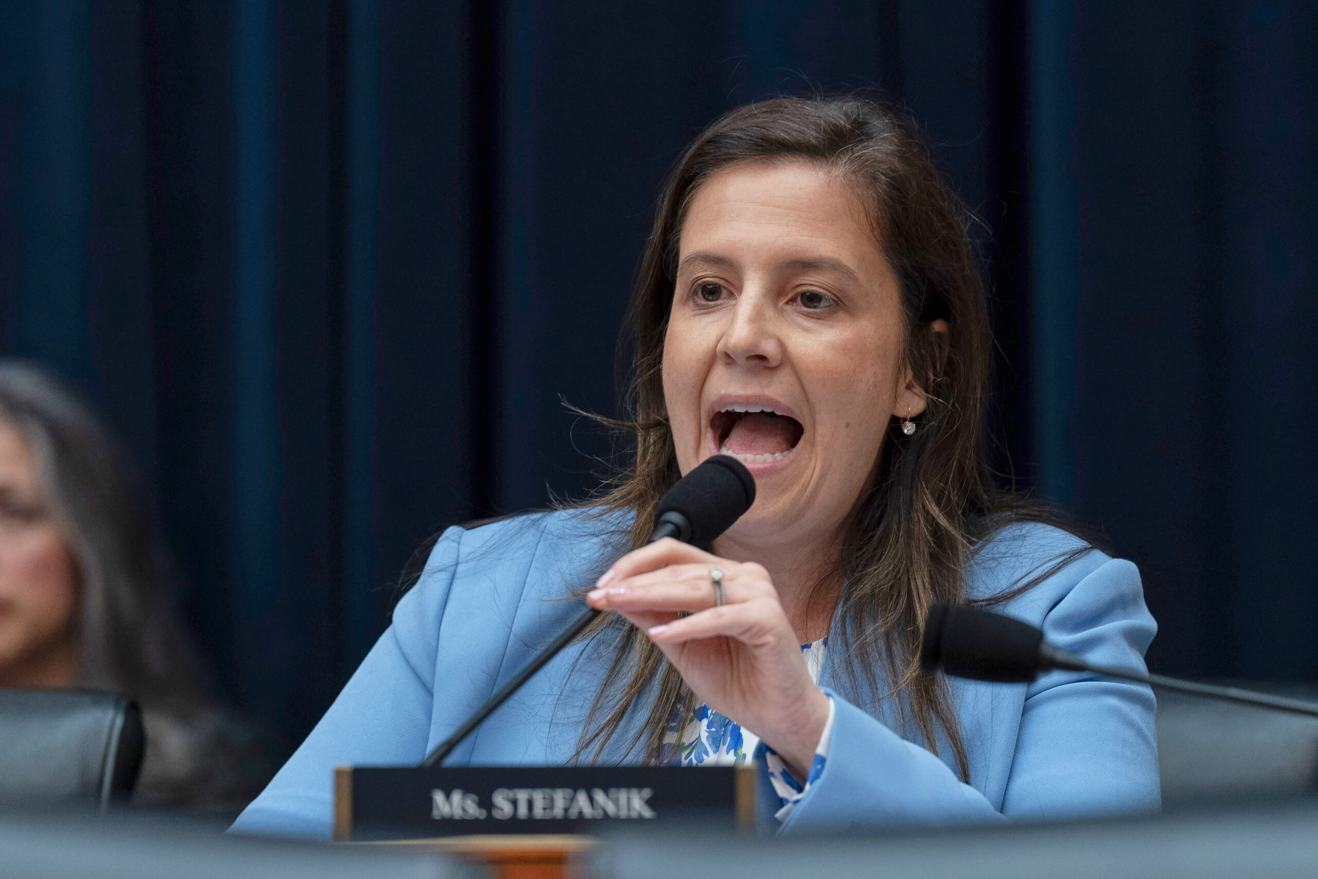 Stefanik uses viral Astronomer CEO cheating photo to slam Mamdani, Hochul
