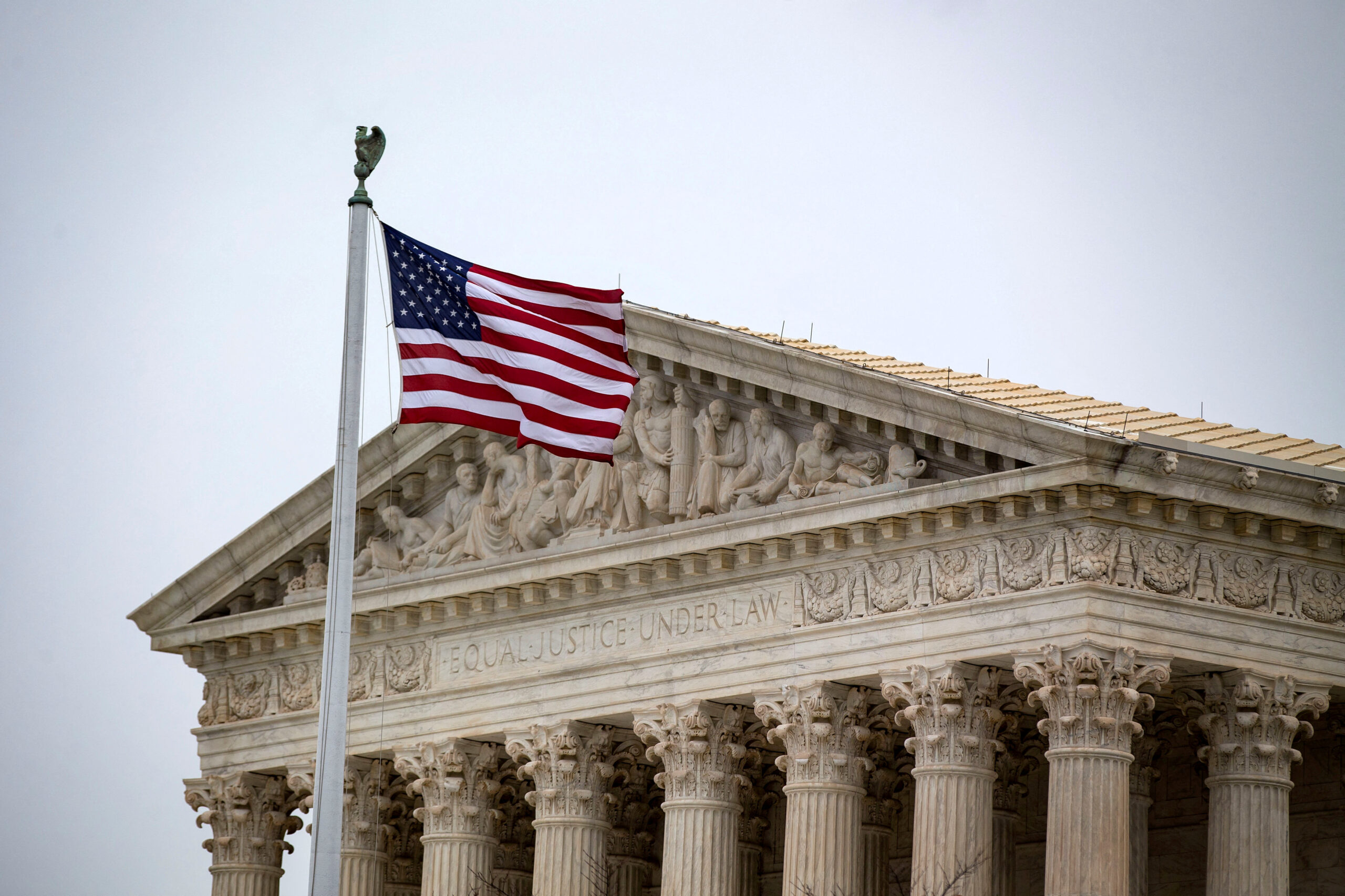 Supreme Court blocks Florida law banning illegal immigrants from the Sunshine State 