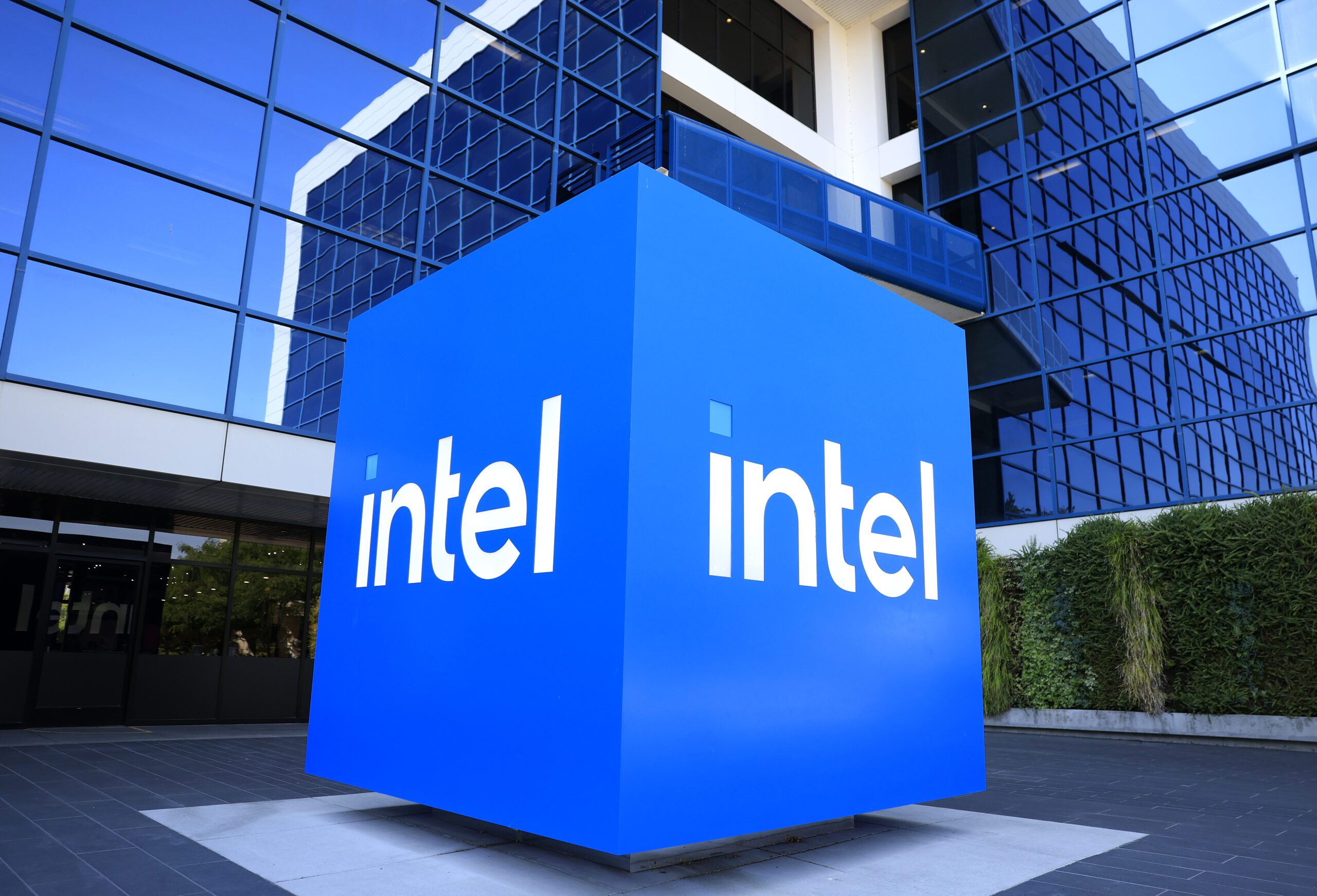 Intel shares skyrocket following report Trump admin is mulling taking stake in chipmaker