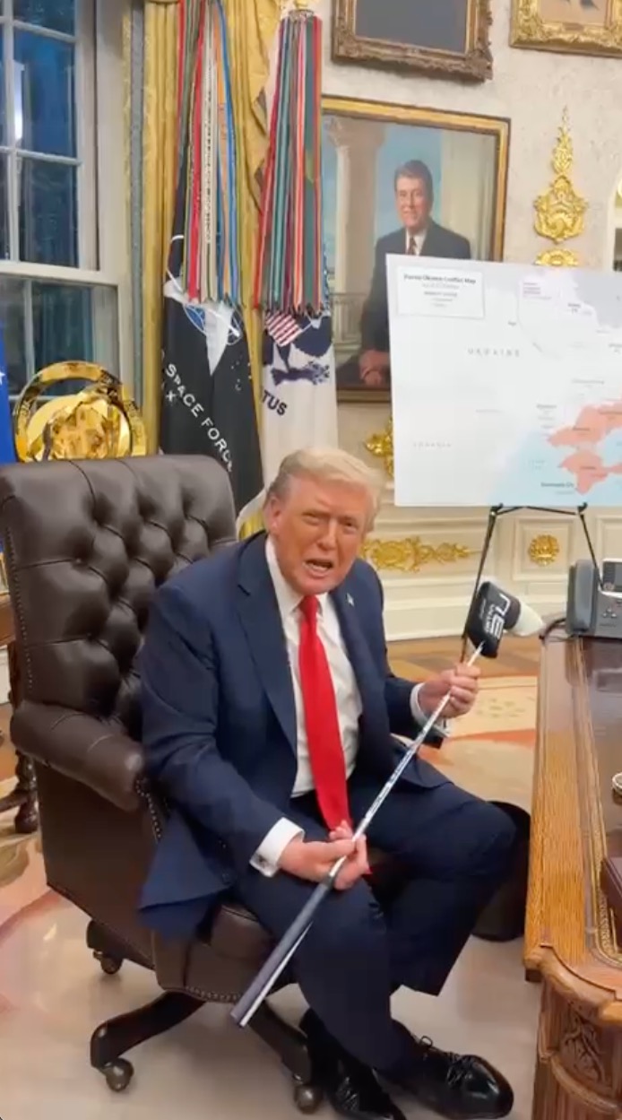 Zelensky gives Trump golf putter from Ukrainian soldier who lost leg in combat
