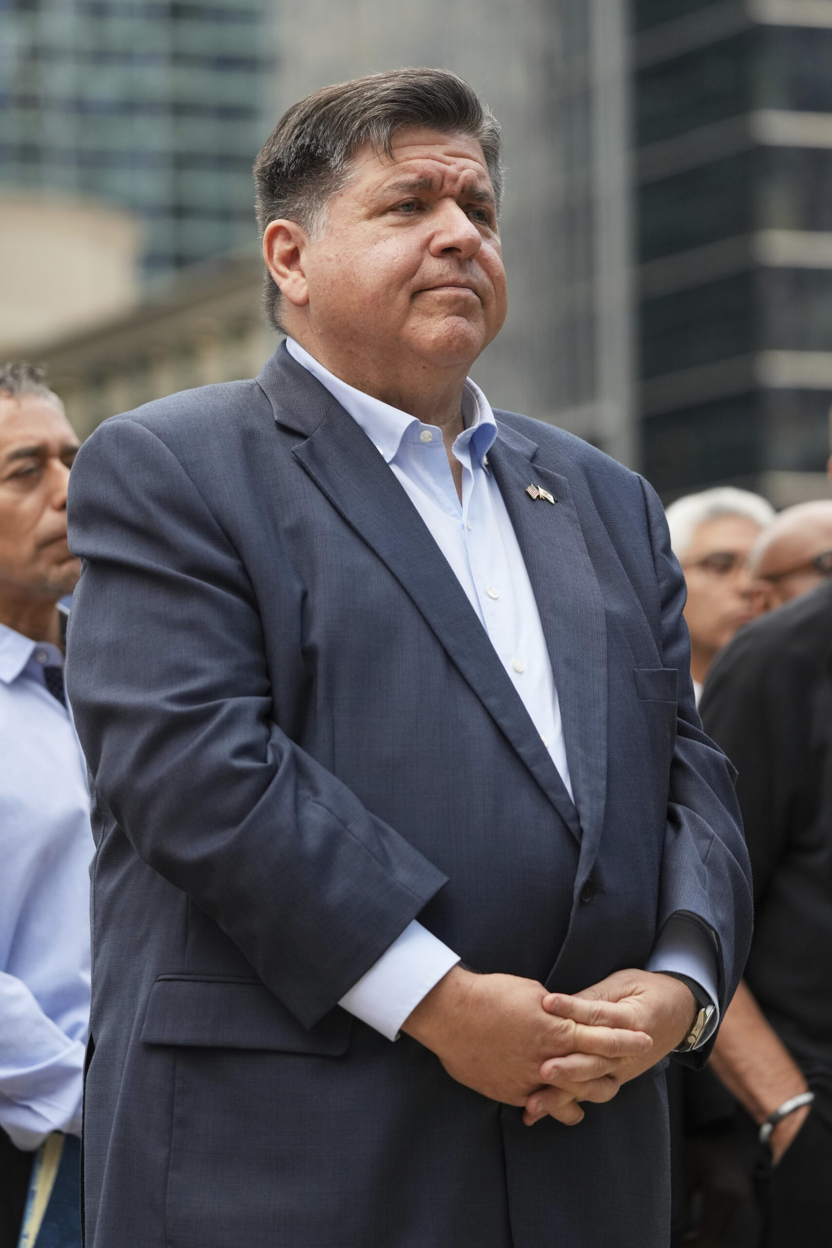 Trump slams Pritzker on Chicago crime after at least 6 people killed during bloody weekend