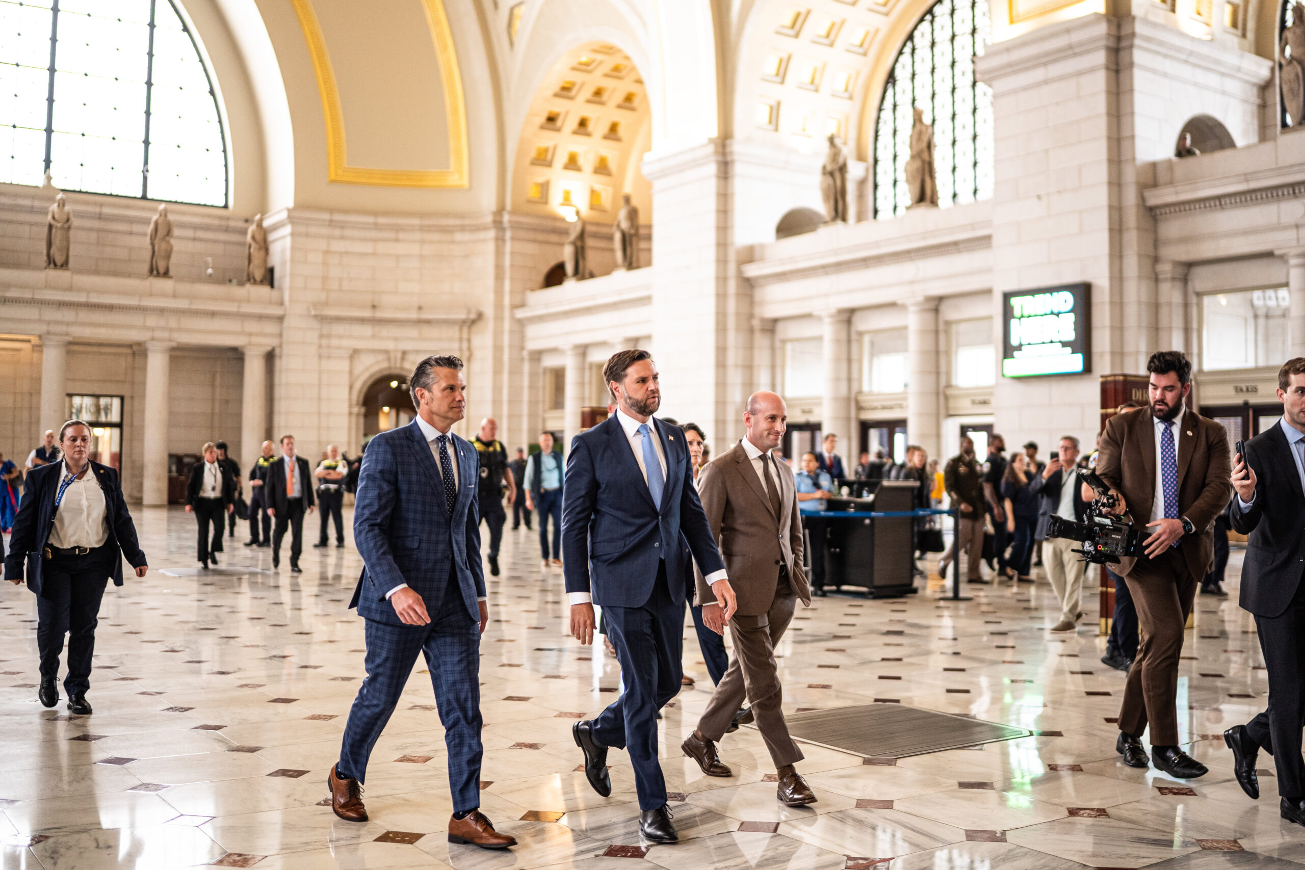 JD Vance, Stephen Miller mock ‘old, white’ protesters during DC National Guard visit after vulgar couch taunts