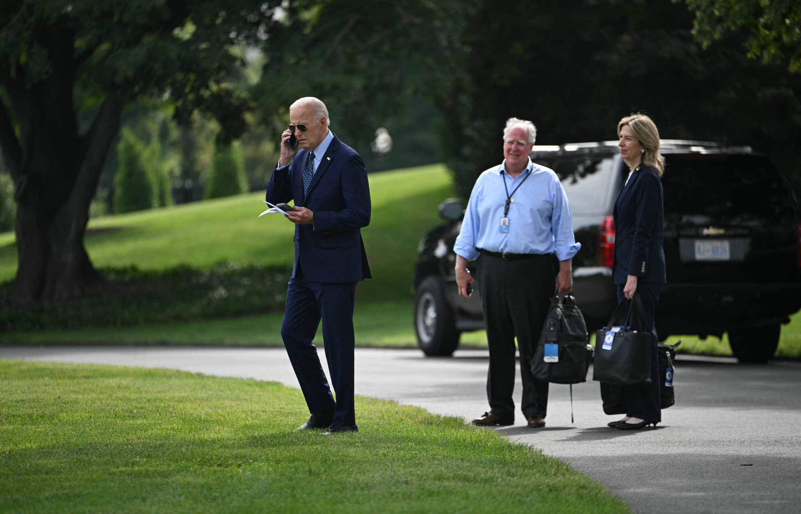 Biden slams Trump as ‘existential’ threat to black Americans in speech at Chicago lawyers gala