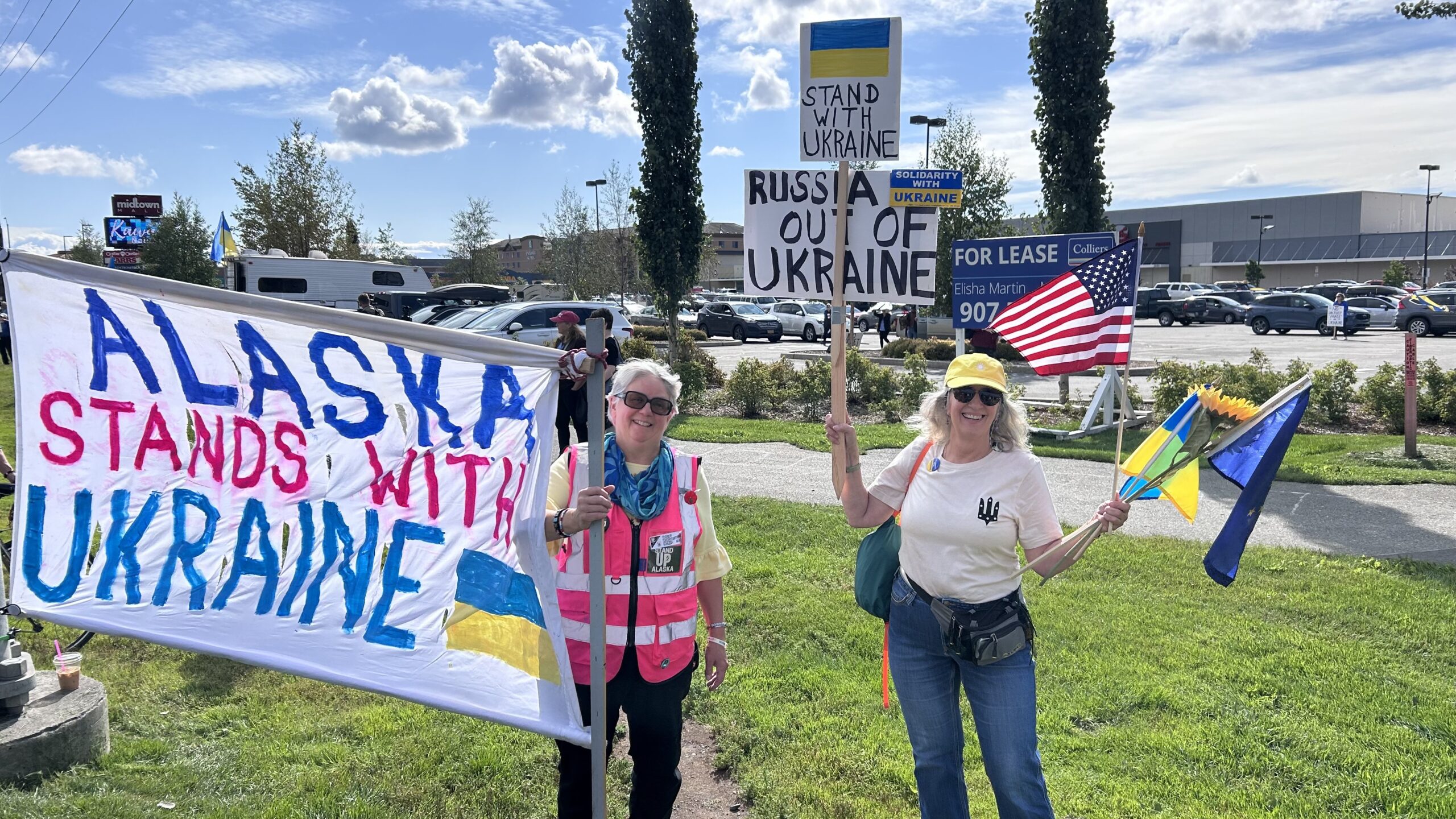Anchorage prepares for Trump-Putin summit as some pro-Ukraine protesters hit the streets