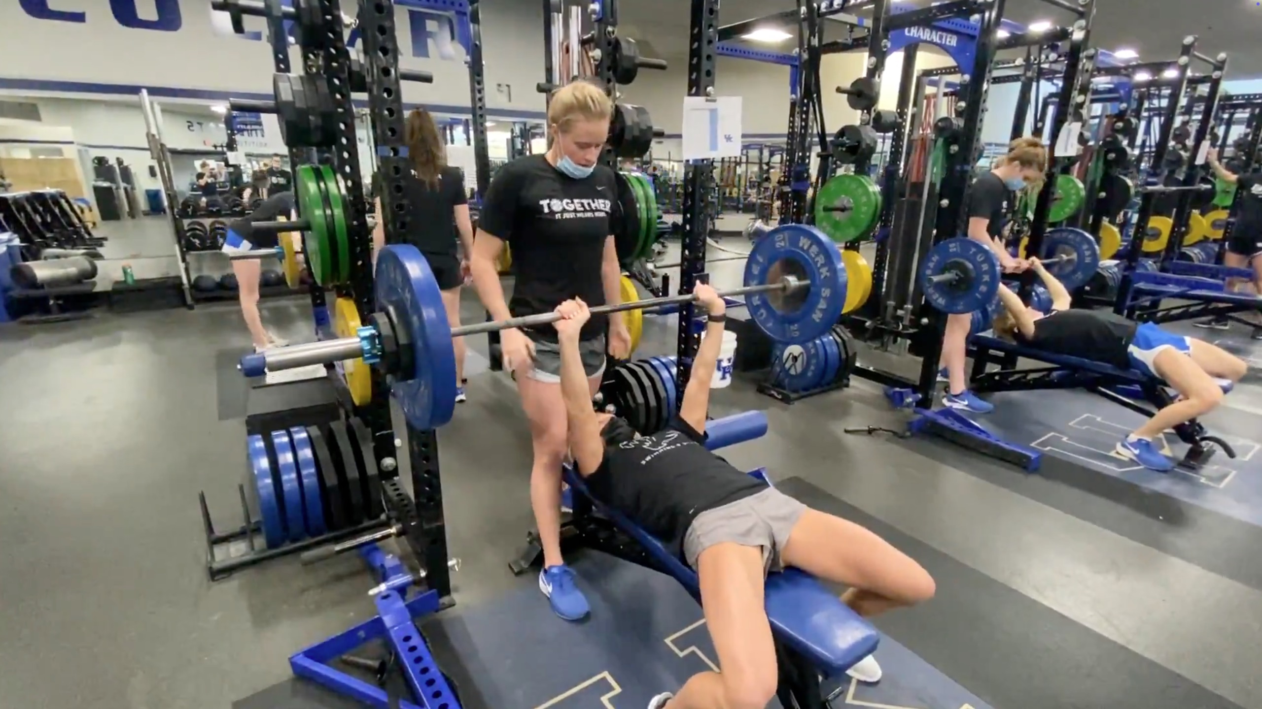 Riley Gaines latest to mock Zohran Mamdani for his ‘Mamscrawny’ gym fail: ‘Absolutely judging’