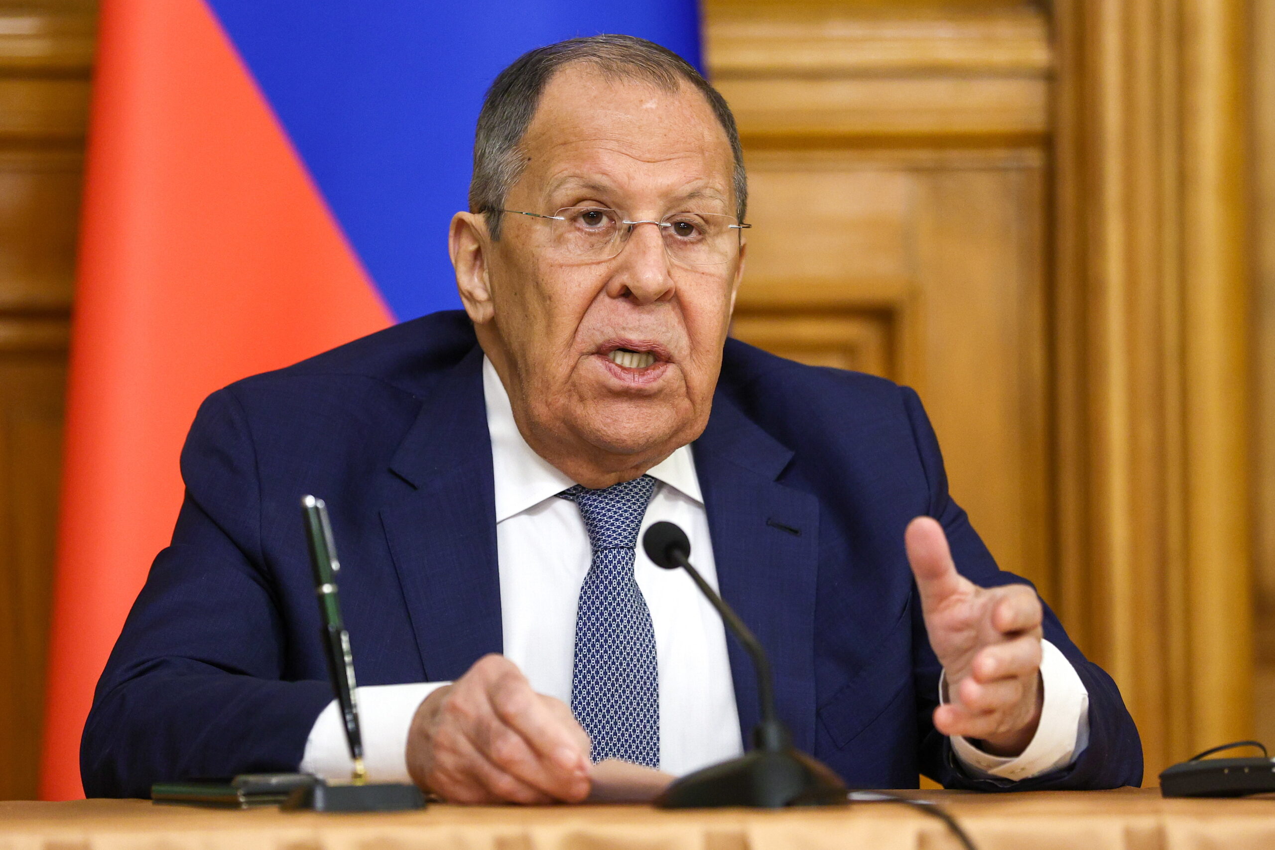 Kremlin’s new demands threaten to derail peace talks with Ukraine as Trump tries to seal Putin-Zelensky meeting