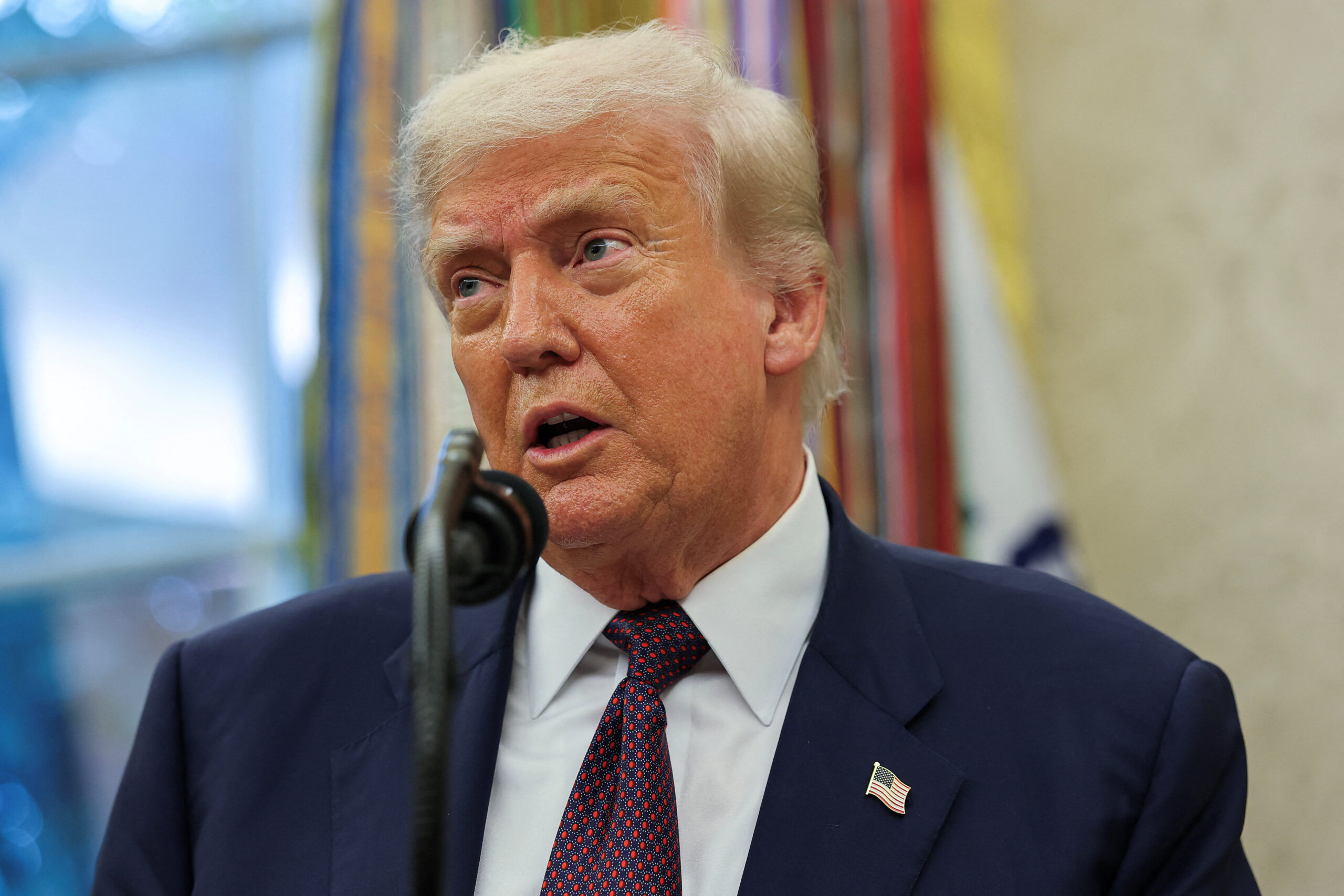 Trump rips Nobel Prize-winning economist Paul Krugman as ‘deranged bum’ after he criticized sweeping tariffs