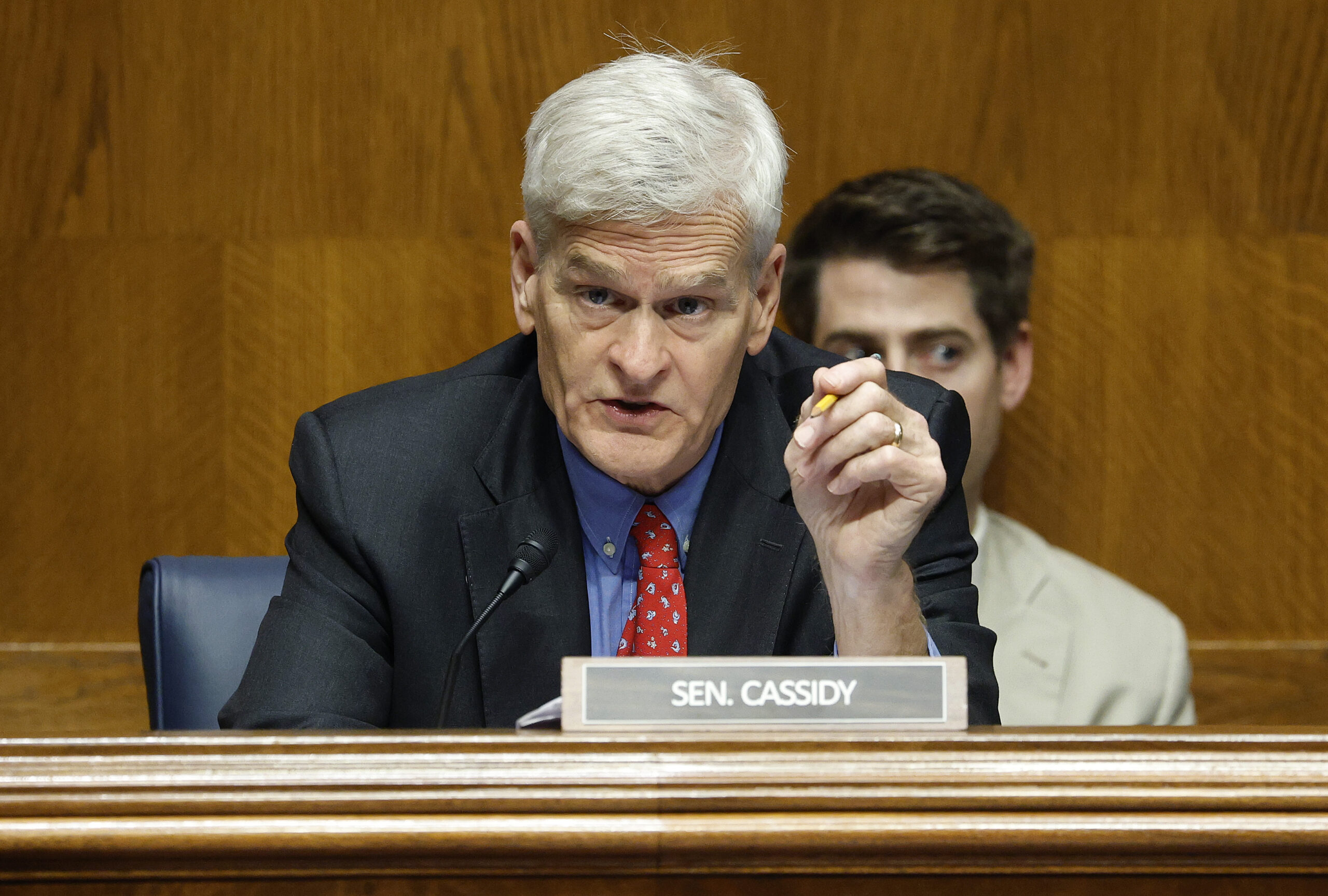 Sen. Bill Cassidy claims Hochul hurting workers with unconstitutional NY state labor law